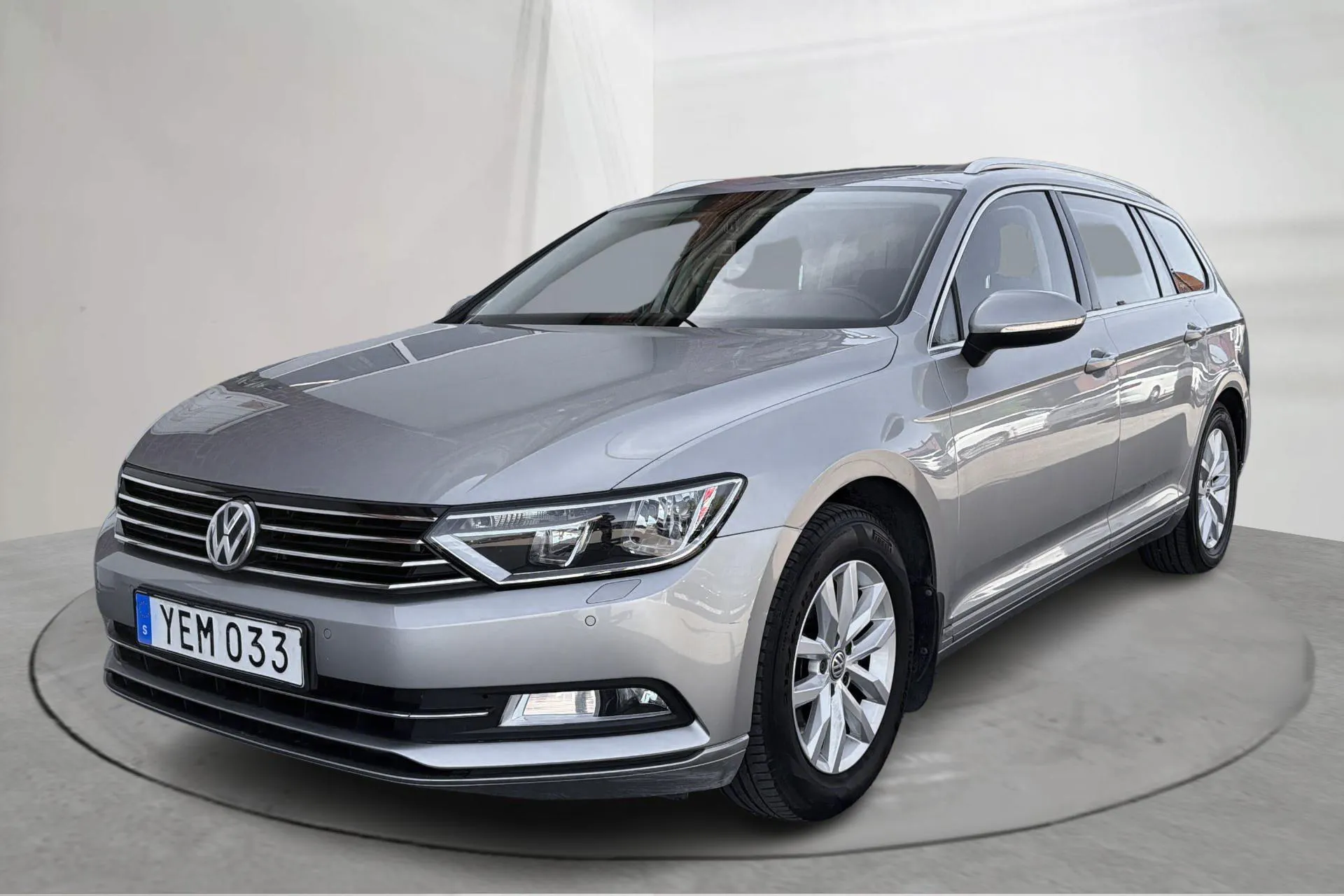 Presentation photo 1 of 16: VW Passat 1.4 TSI Sportscombi (150hk) - 75 480 km - Manual - silver - 2016