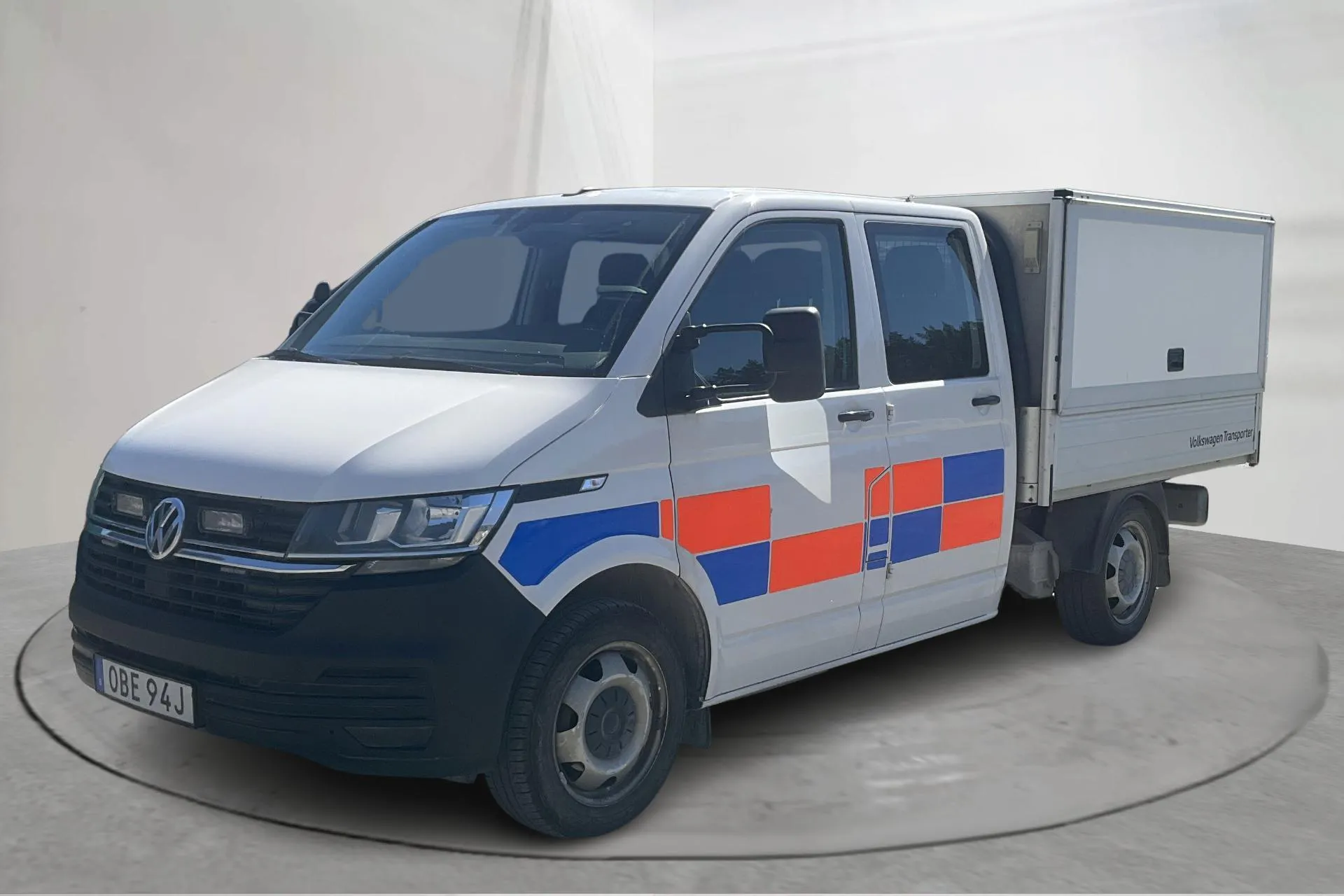 Presentationsfoto 1 av 14: VW Transporter Pickup T6.1 TDI (150hk) - 14 246 mil - Automat - vit - 2021