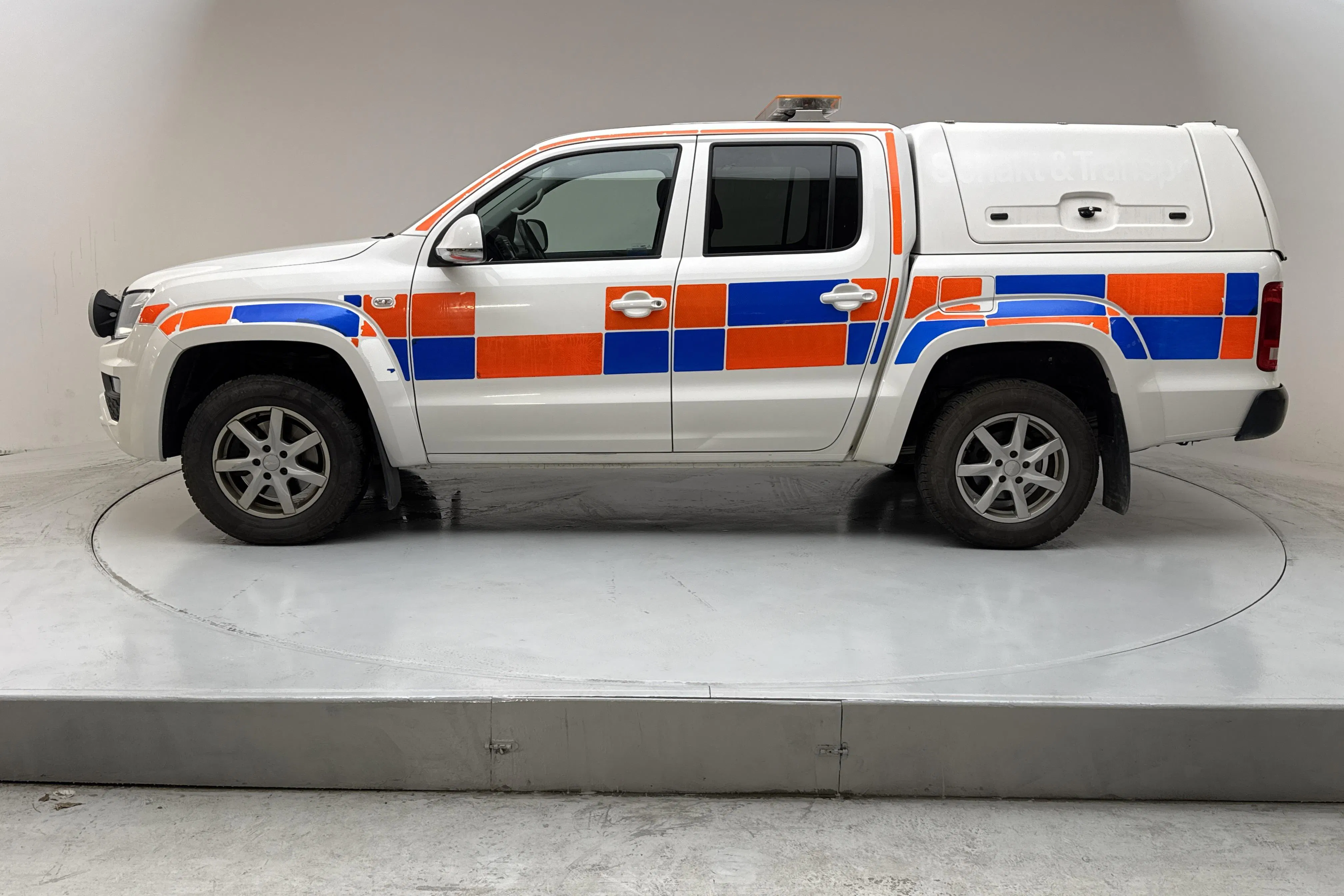 Presentationsfoto 2 av 14: VW Amarok 3.0 TDI 4motion (204hk) - 15 922 mil - Automat - vit - 2017