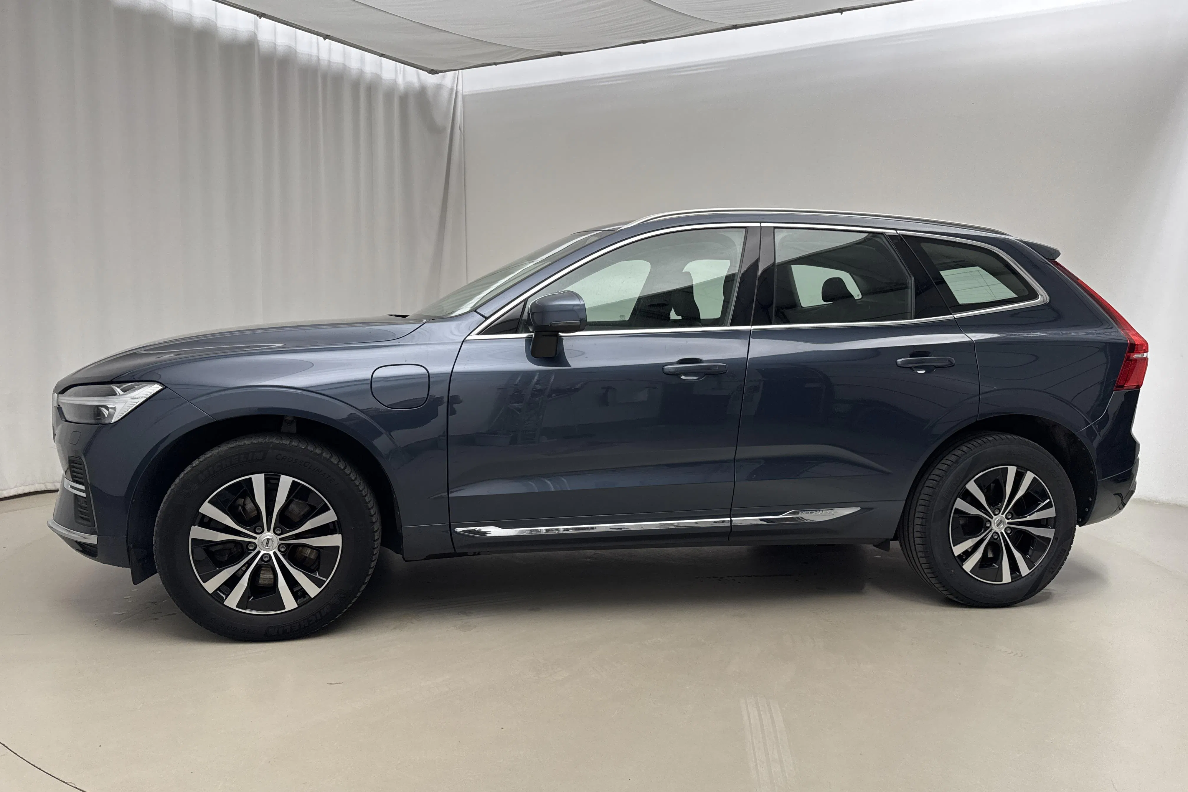 Presentation photo 2 of 26: volvo XC60 T6 AWD Recharge (350hk) - 131 650 km - Automatic - Dark Blue - 2023