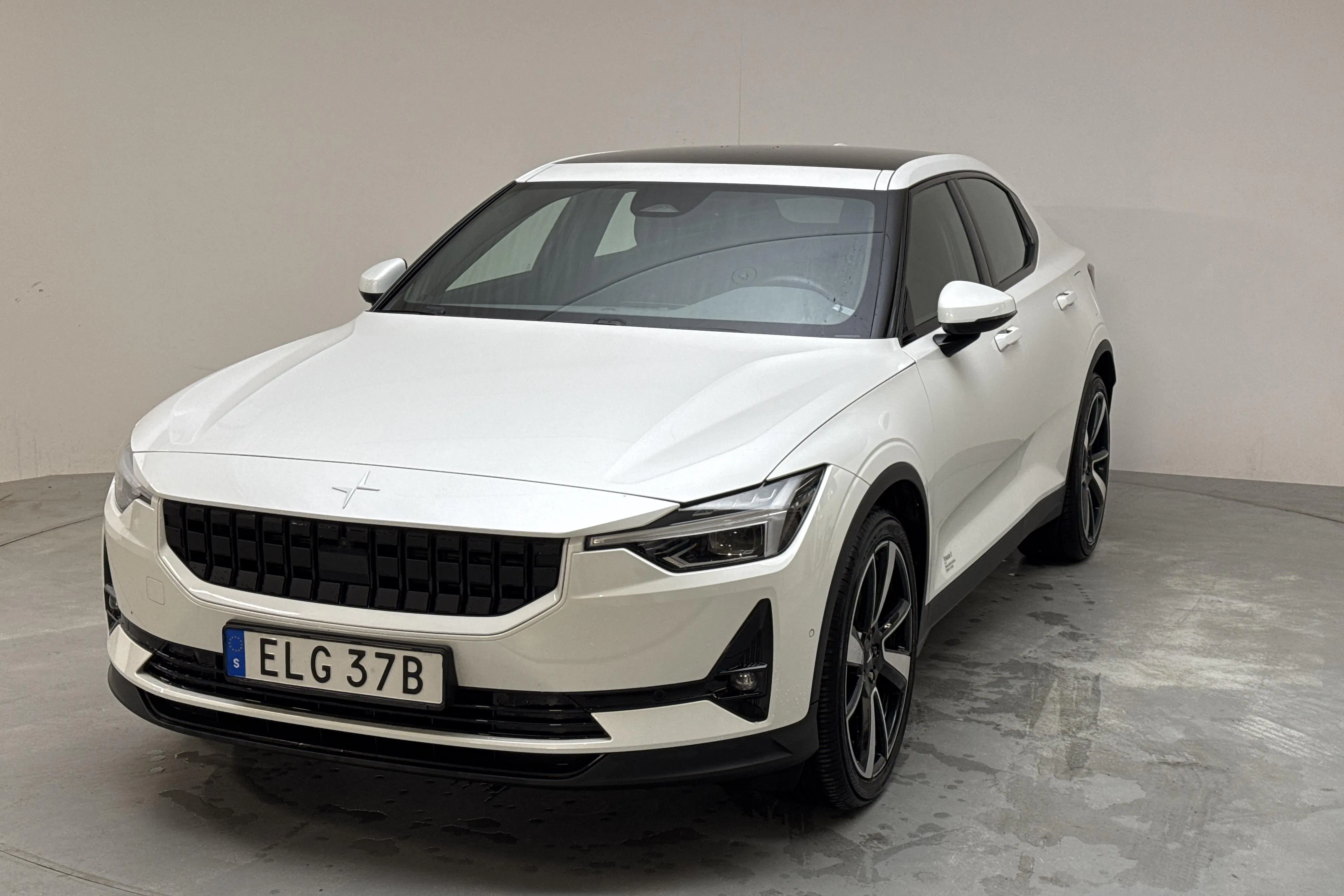 Presentation photo 1 of 17: Polestar 2 Long range Single motor (231hk) - 82 800 km - Automatic - white - 2022