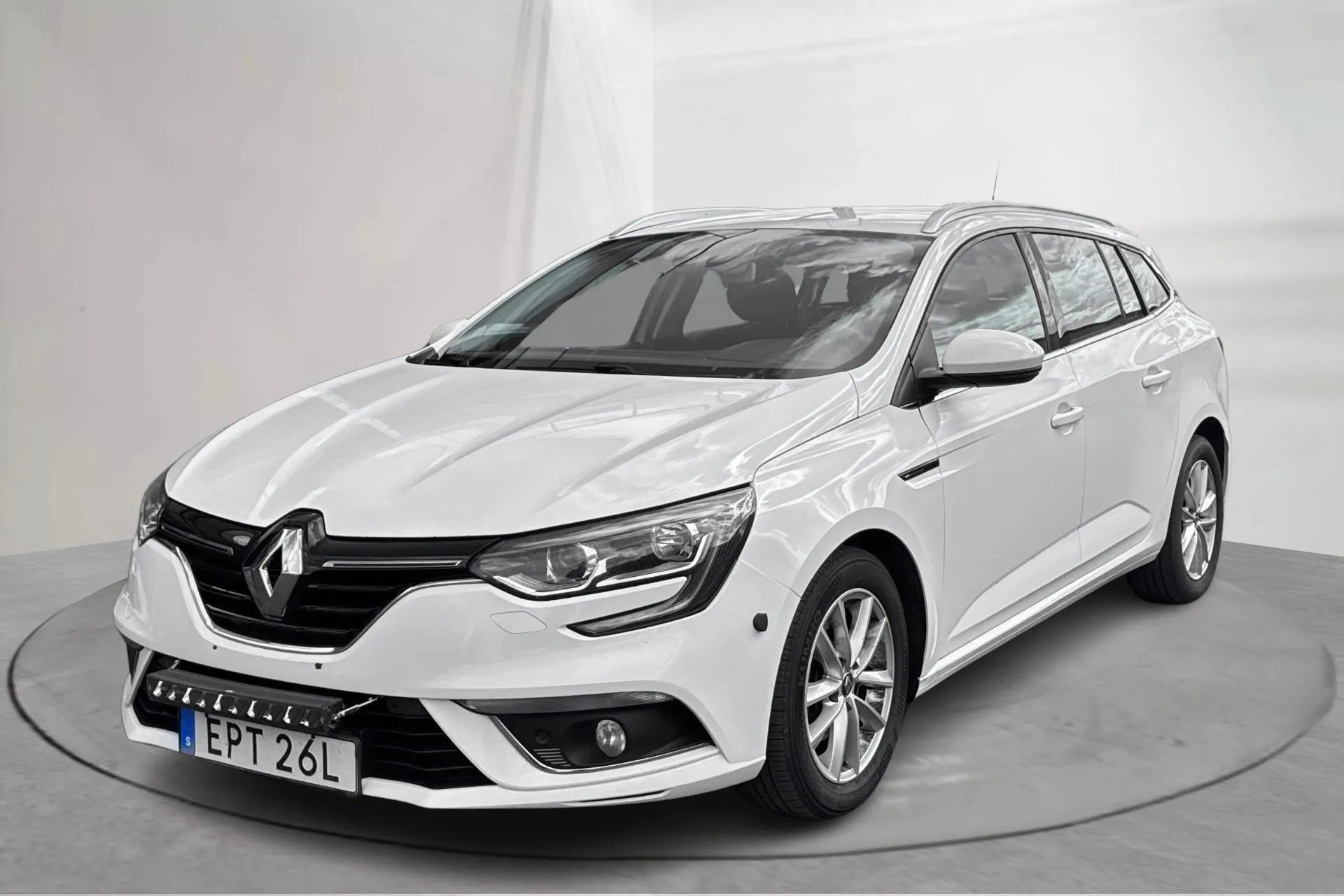 Presentation photo 1 of 14: Renault Mégane 1.5 dCi Sport Tourer (115hk) - 159 030 km - Automatic - white - 2019