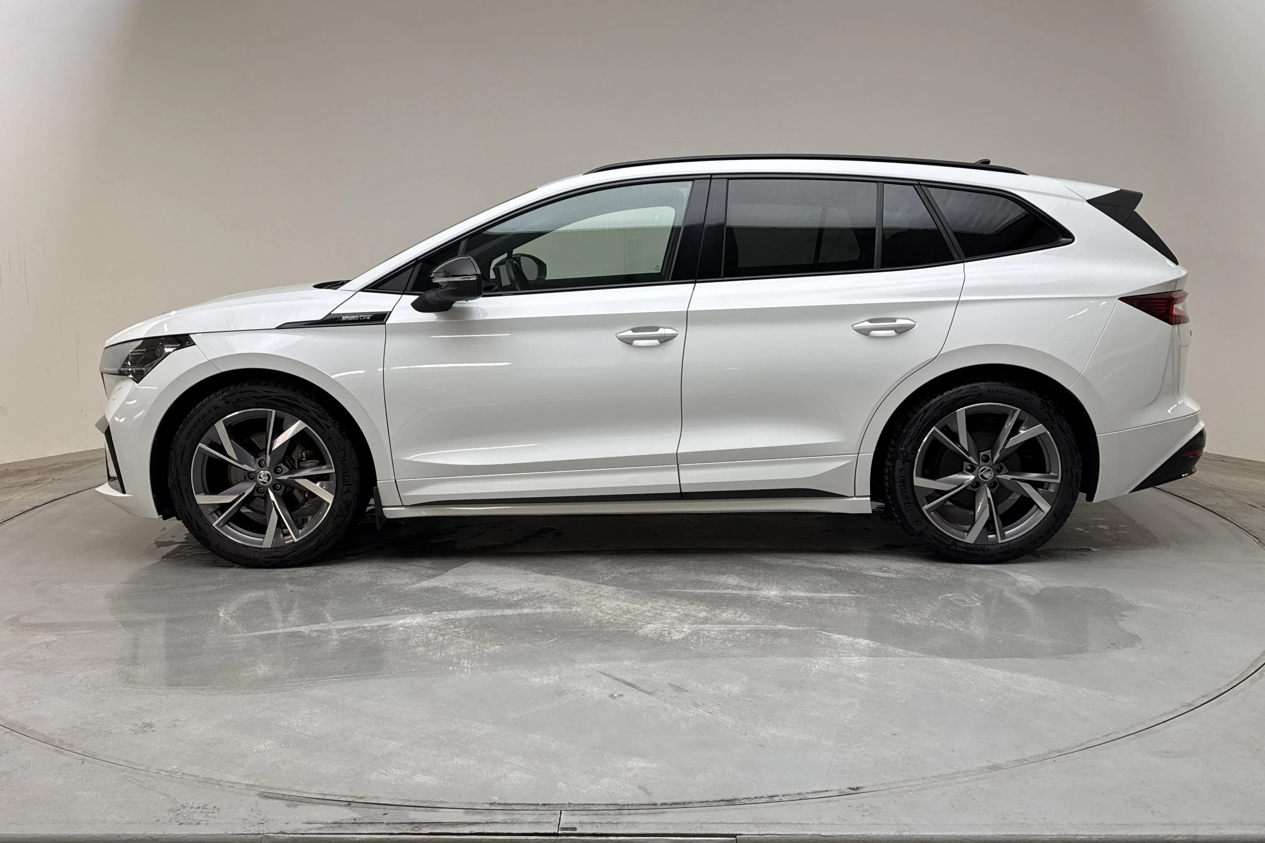 Presentation photo 2 of 15: Skoda Enyaq iV 80 (204hk) - 121 770 km - Automatic - white - 2023