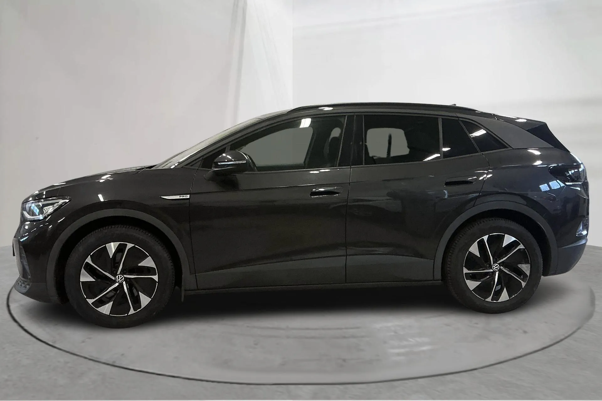 Presentationsfoto 2 av 19: VW ID.4 77kWh (204hk) - 6 781 mil - Automat - Mörkgrå - 2021