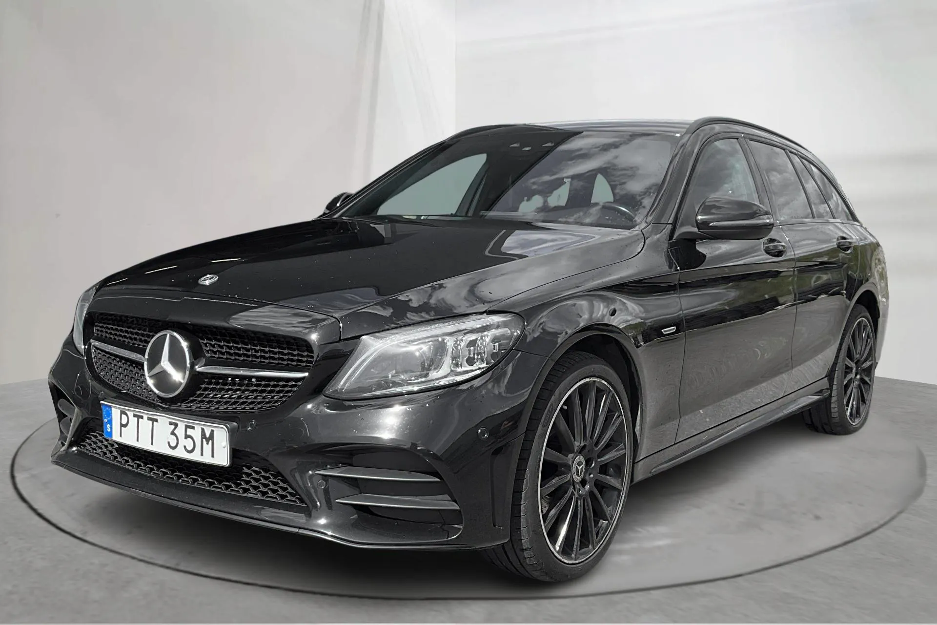 Presentationsfoto 1 av 17: Mercedes C 220 d 4MATIC Kombi S205 (194hk) - 13 287 mil - Automat - svart - 2021