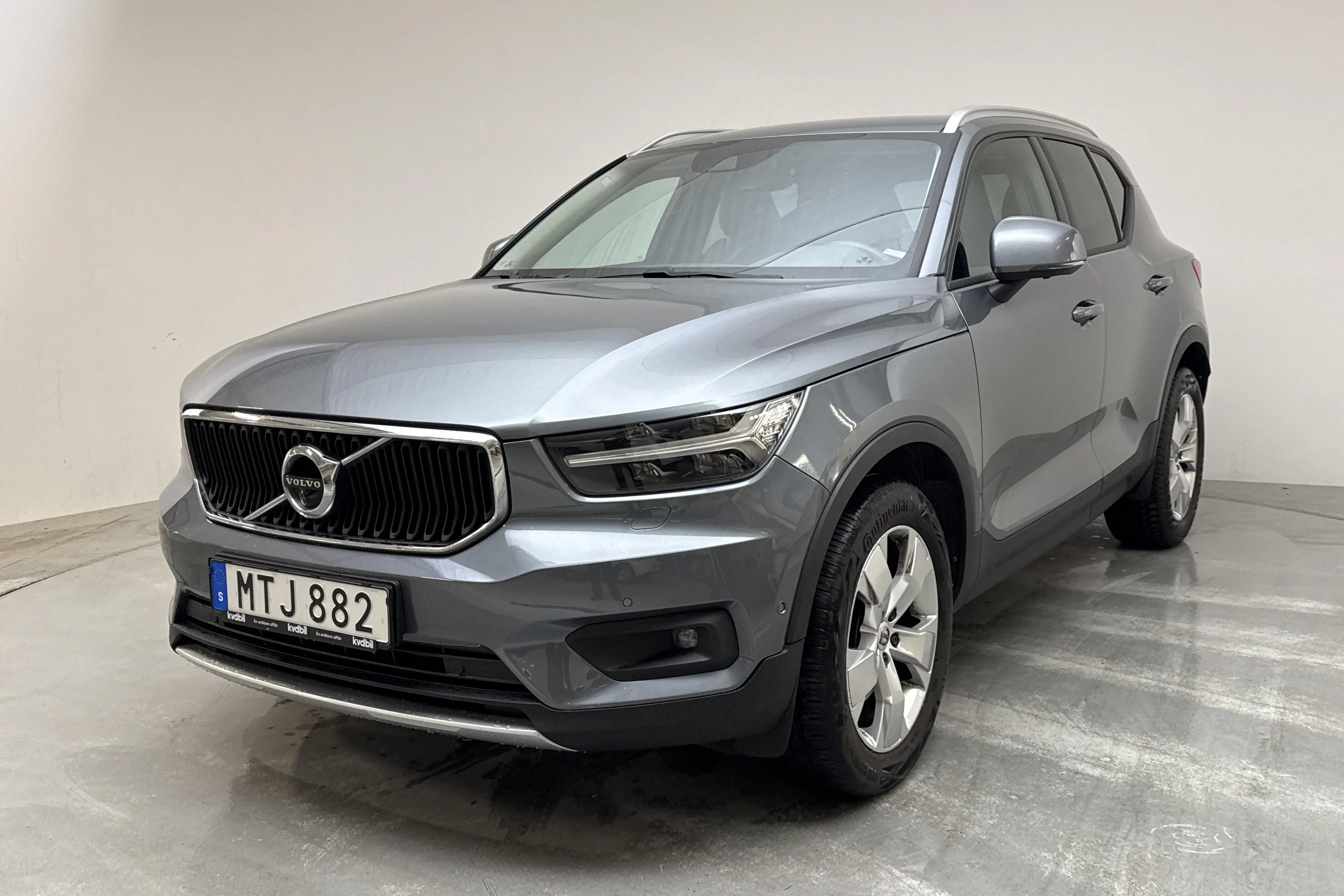 Presentationsfoto 1 av 15: Volvo XC40 T5 AWD (247hk) - 16 149 mil - Automat - grå - 2018