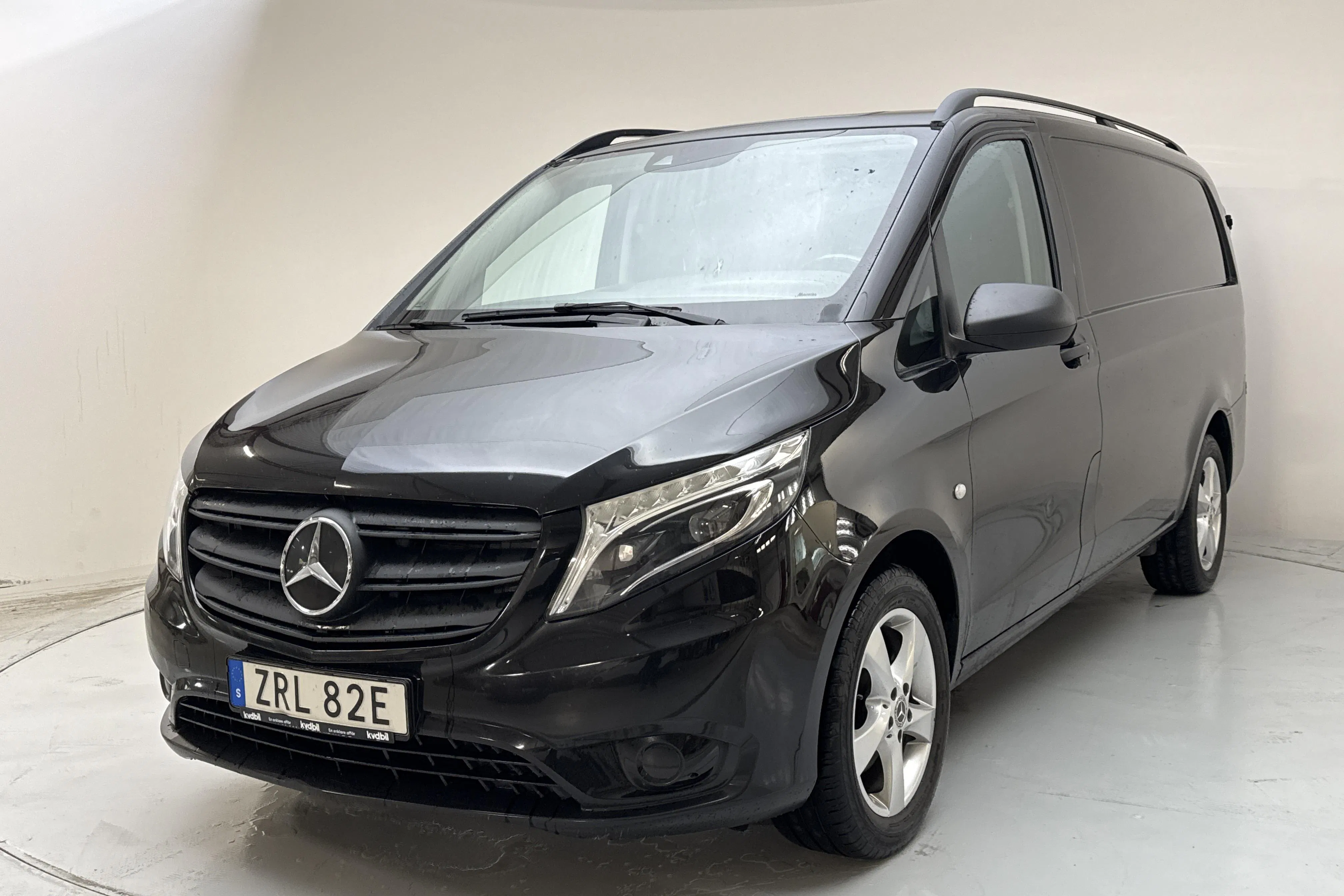 Presentationsfoto 1 av 13: Mercedes Vito 116 CDI W640 (163hk) - 19 070 mil - Automat - svart - 2021