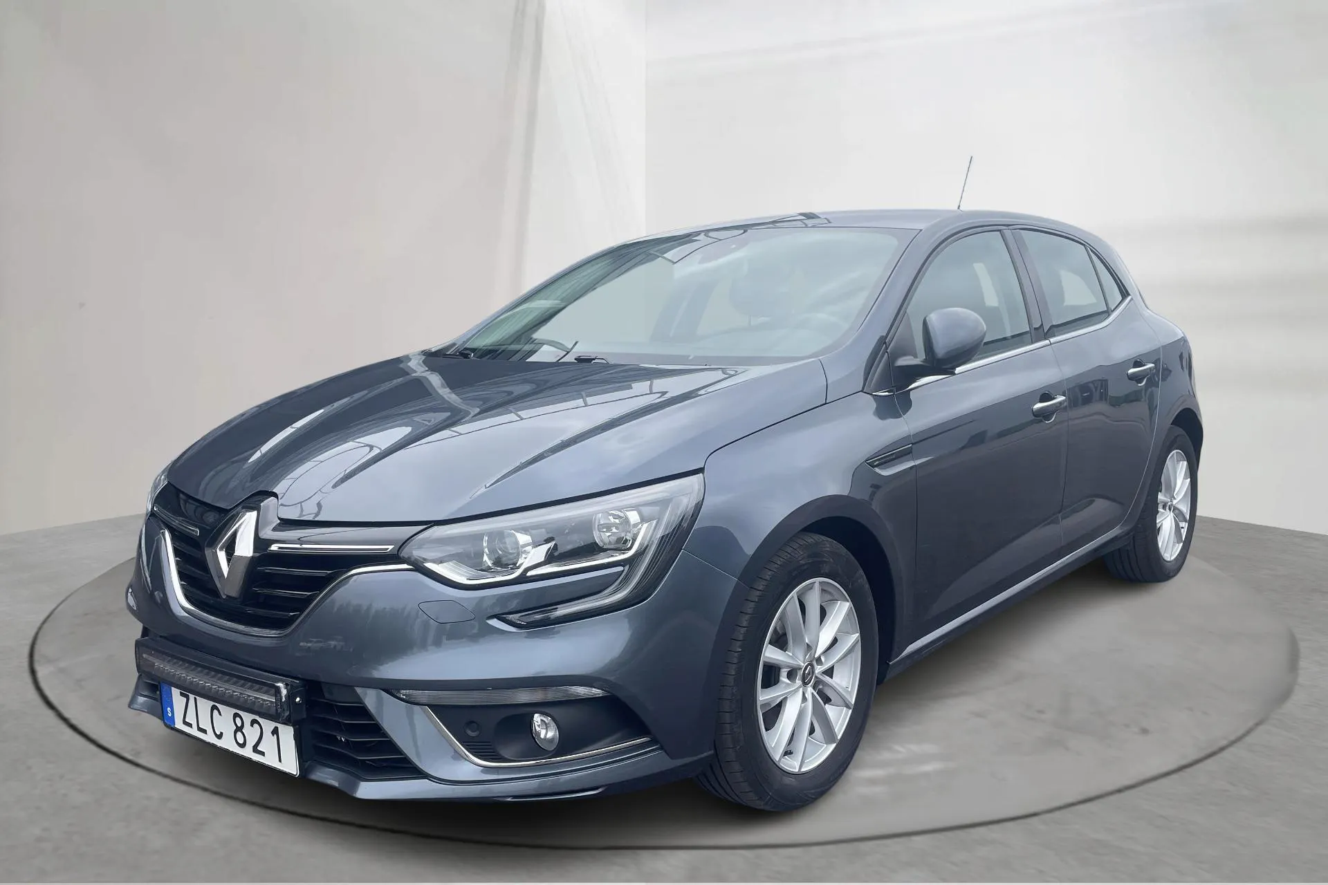 Presentation photo 1 of 14: Renault Mégane 1.3 TCe 5dr (140hk) - 111 840 km - Automatic - gray - 2020