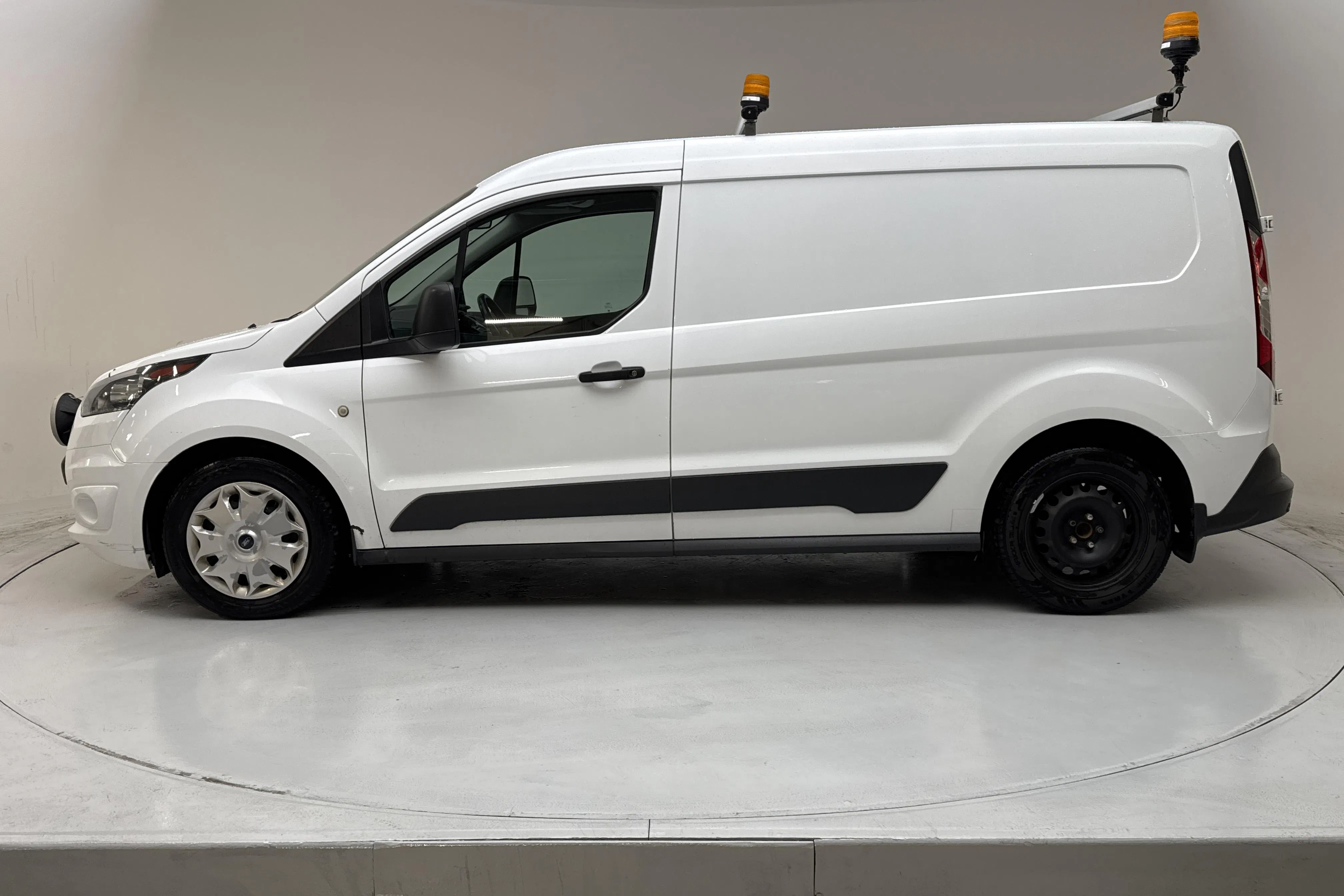 Presentation photo 2 of 13: Ford Transit Connect 1.5 TDCi (100hk) - 152 360 km - Manual - white - 2018
