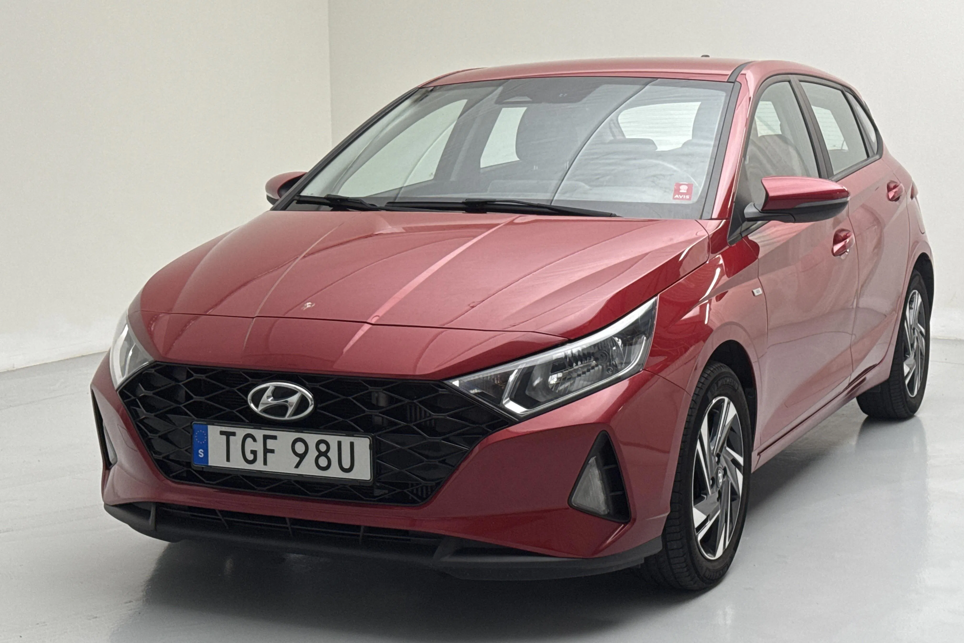 Presentationsfoto 1 av 14: Hyundai i20 1.0 T-GDi (100hk) - 6 619 mil - Automat - röd - 2022