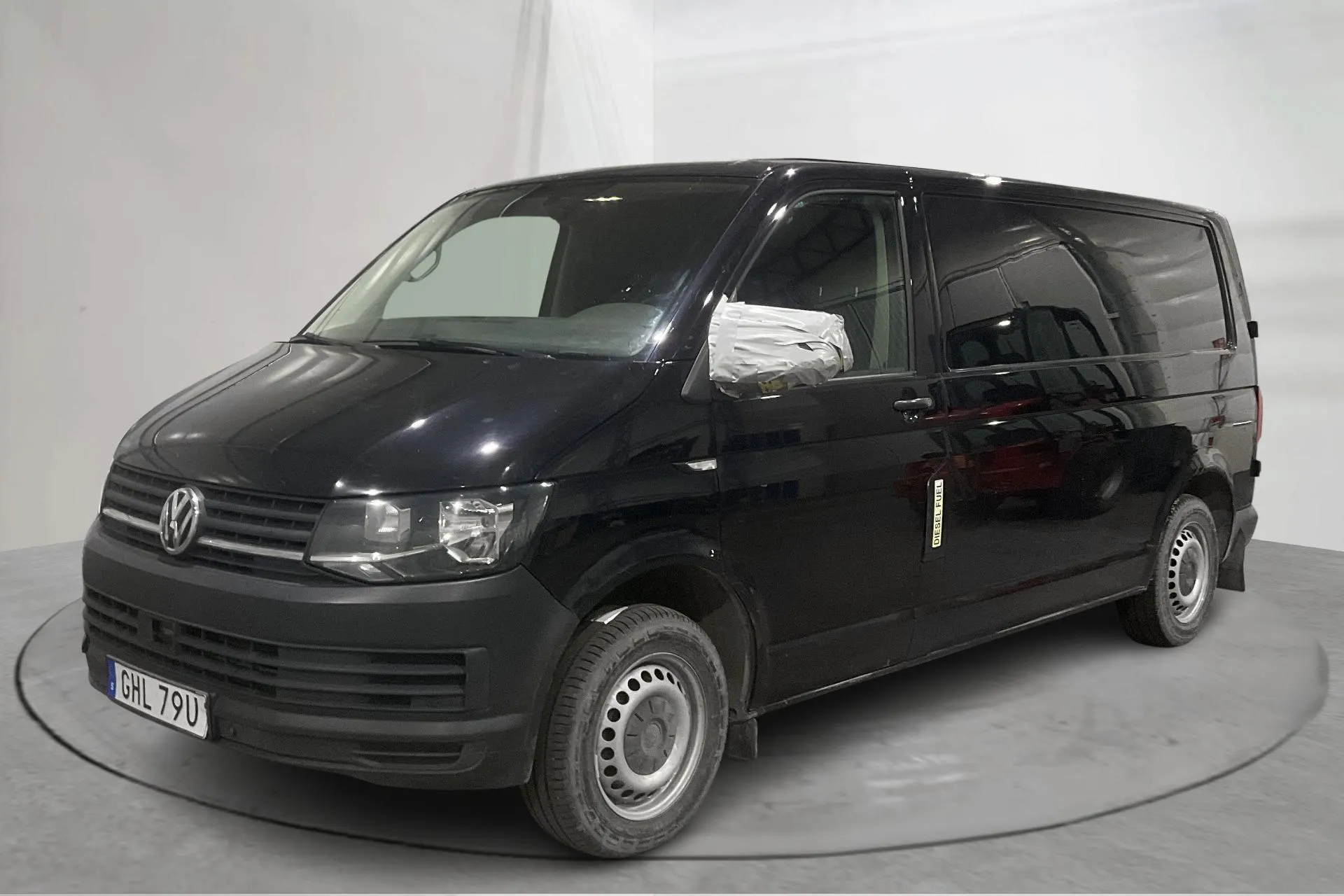 Presentationsfoto 1 av 13: VW Transporter T6 2.0 TDI BMT Skåp (150hk) - 17 640 mil - Automat - svart - 2019