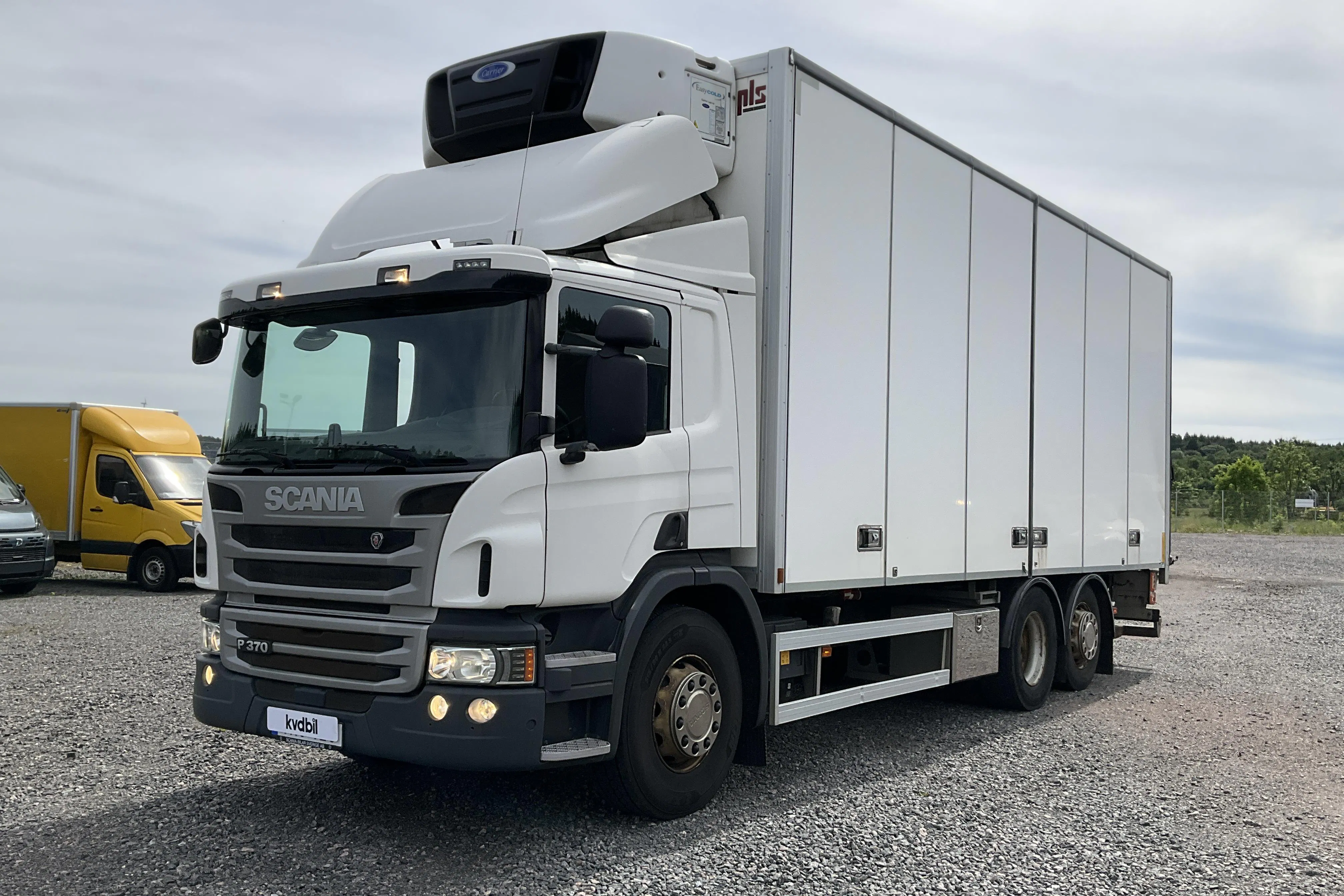 Presentationsfoto 1 av 50: SCANIA P370DB MNB - 88 040 km - Automat - vit - 2016