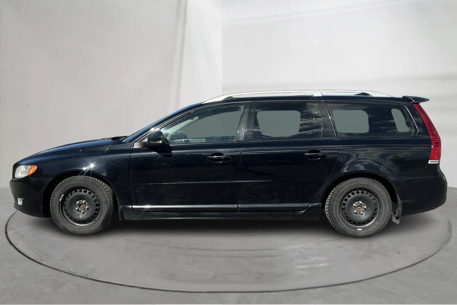 Presentationsfoto 2 av 16: Volvo V70 II D5 AWD (215hk) - 18 325 mil - Automat - svart - 2014