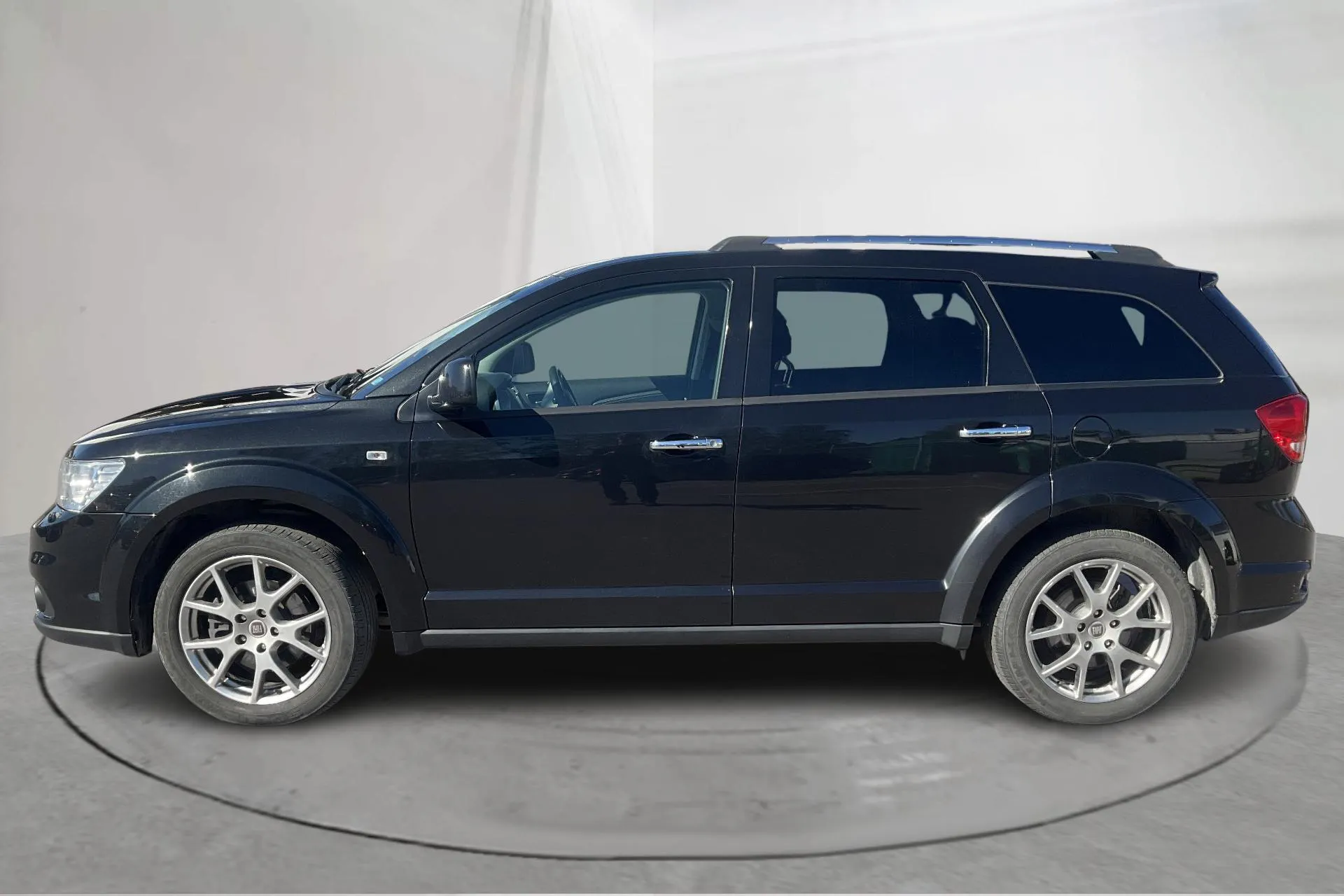 Presentationsfoto 2 av 16: Fiat Freemont 2.0 Multijet AWD (170hk) - 8 103 mil - Automat - svart - 2013