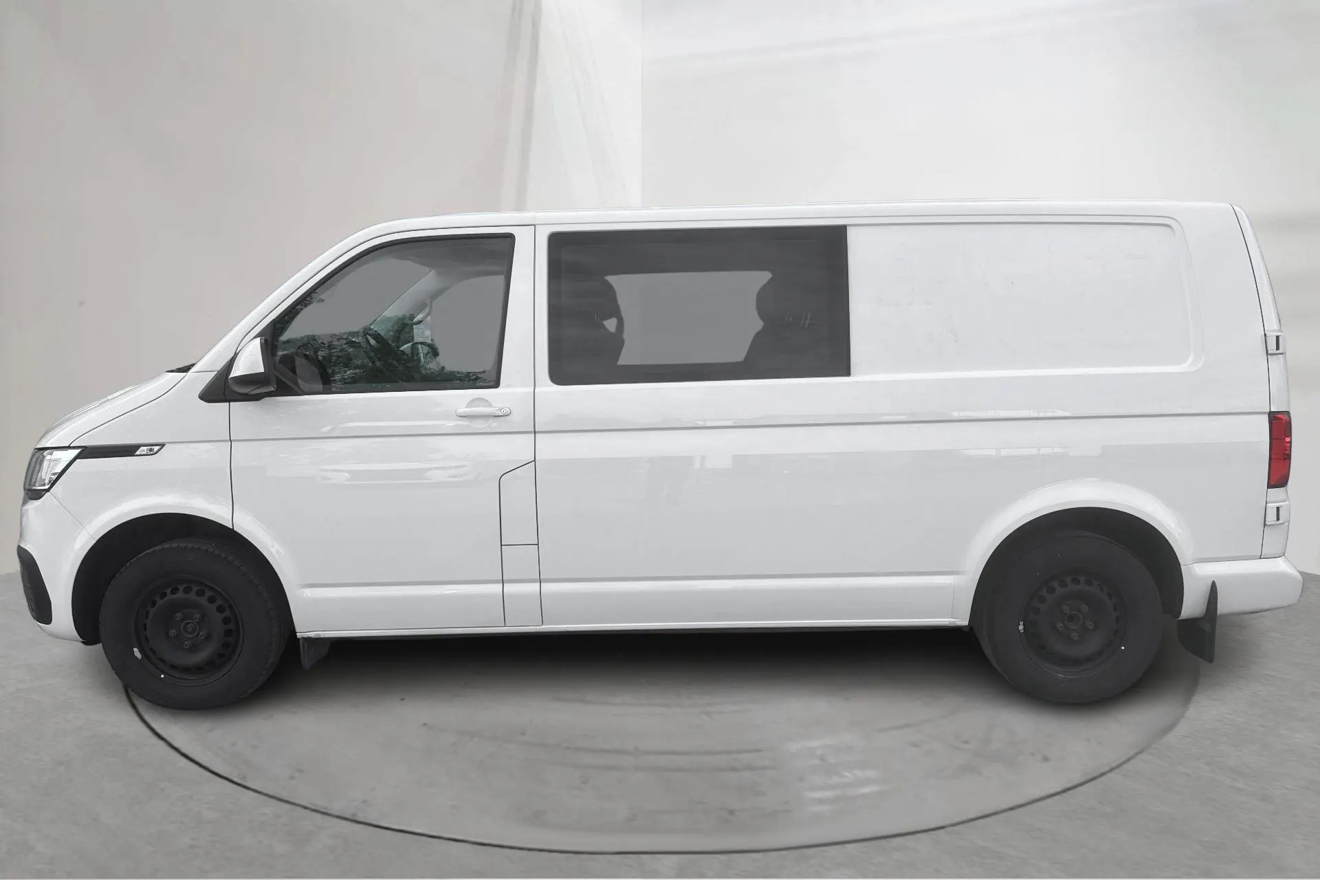 Presentationsfoto 2 av 19: VW Transporter T6 2.0 TDI BMT (150hk) - 15 653 mil - Automat - vit - 2021