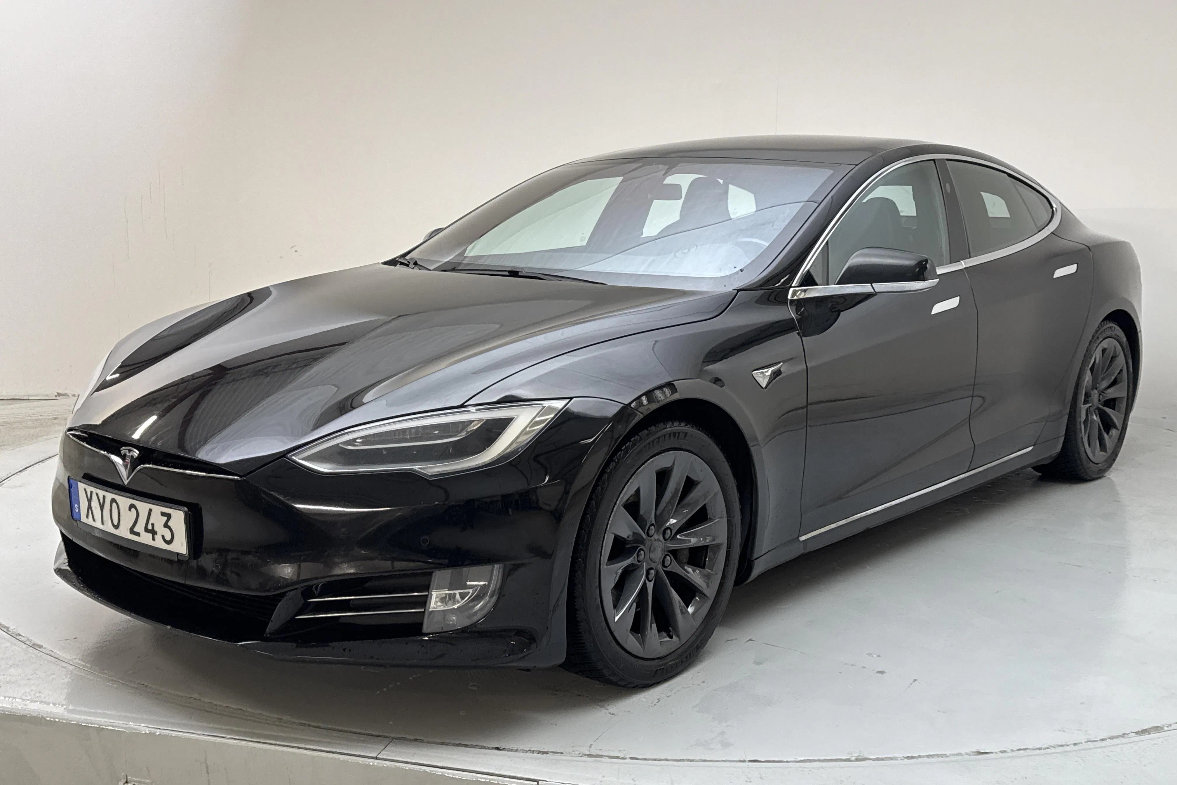Tesla Model S 75D