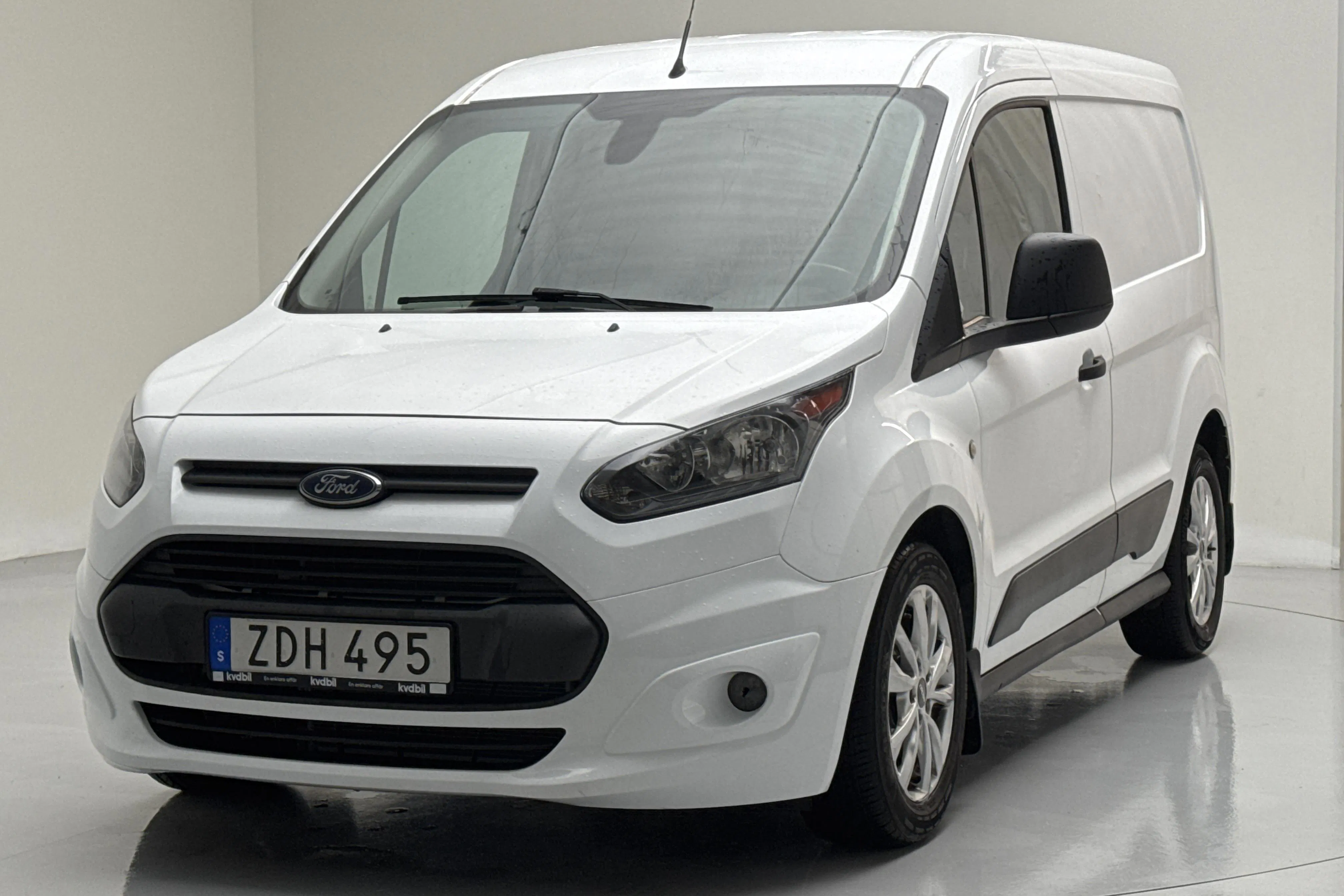Presentationsfoto 1 av 15: Ford Transit Connect 1.5 TDCi (100hk) - 13 327 mil - Manuell - vit - 2018