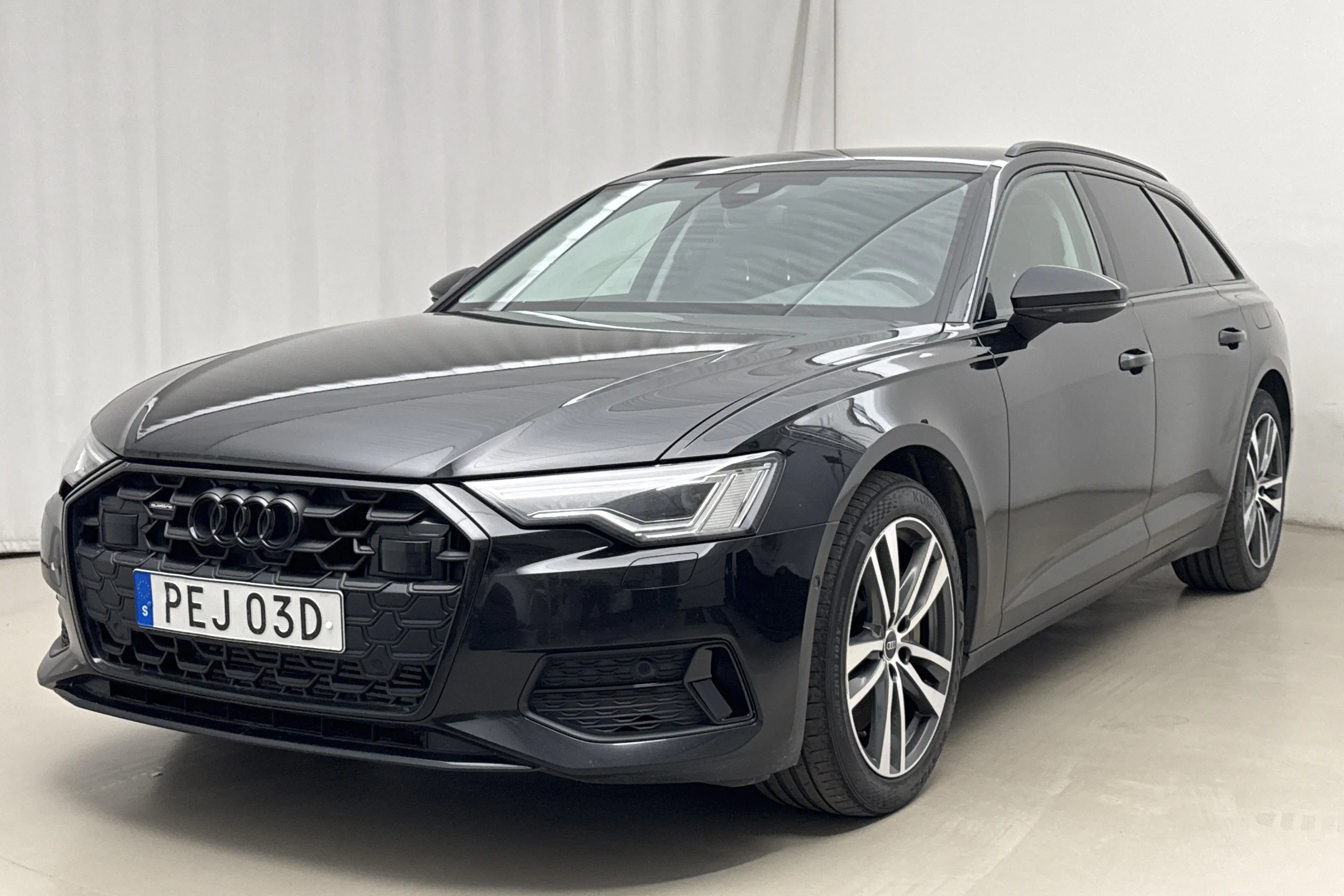 Presentation photo 1 of 22: Audi A6 Avant 50 TFSI e quattro (299hk) - 124 040 km - Automatic - black - 2024