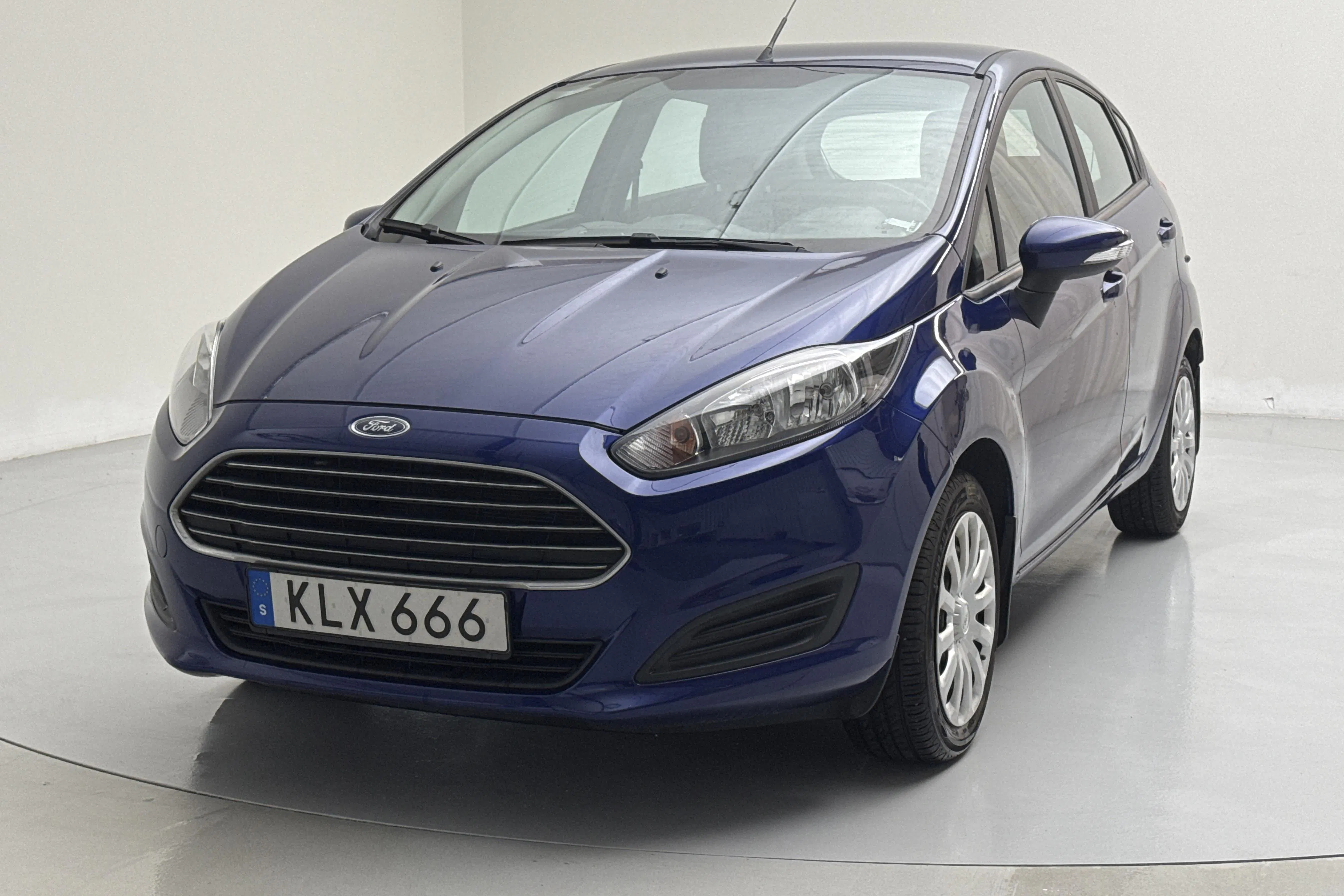 Presentation photo 1 of 12: Ford Fiesta 1.0 5dr (80hk) - 77 160 km - Manual - blue - 2014