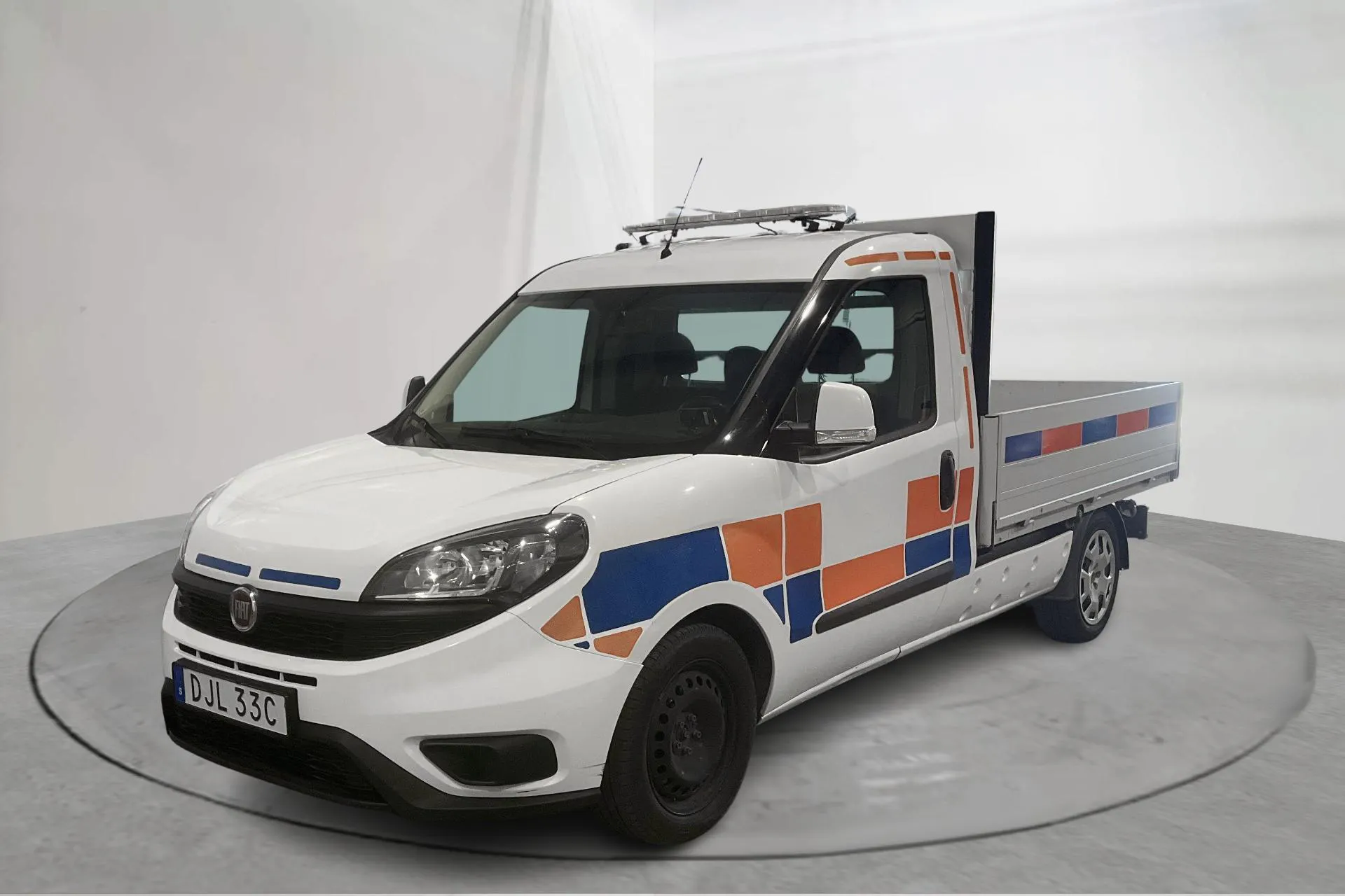 Presentationsfoto 1 av 11: Fiat Doblo Cargo 1.6 MJT (105hk) - 7 618 mil - Manuell - vit - 2021