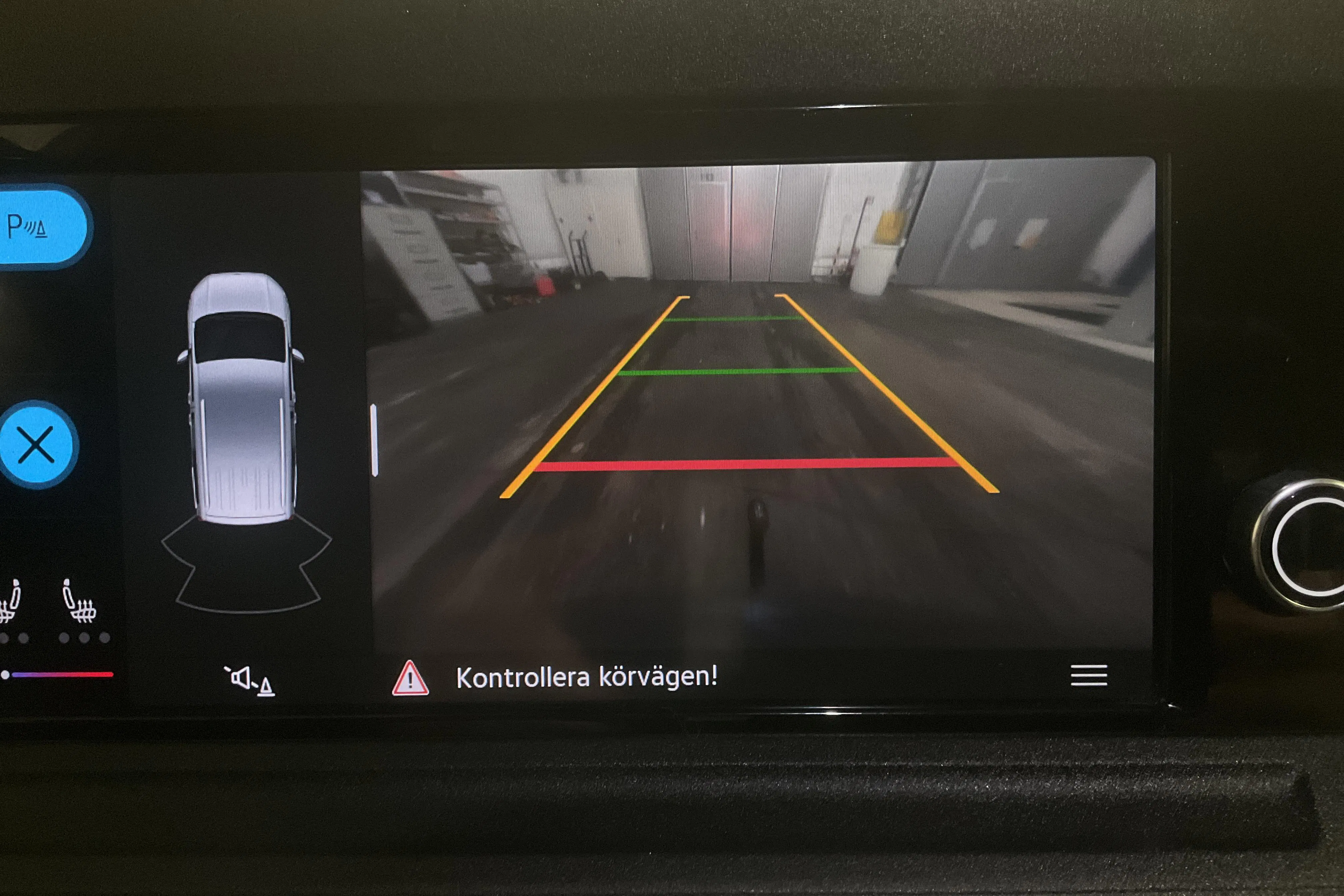 Presentationsfoto 13 av 13: VW Caddy Cargo 2.0 TDI Skåp (122hk) - 14 745 mil - Automat - vit - 2023