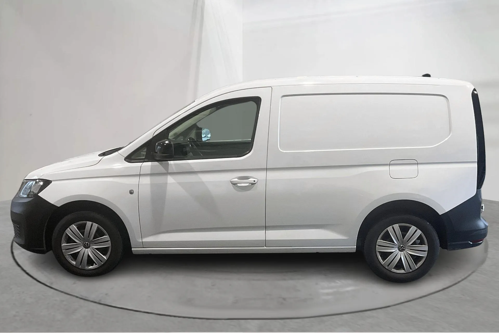 Presentationsfoto 2 av 13: VW Caddy Cargo 2.0 TDI Skåp (122hk) - 14 745 mil - Automat - vit - 2023