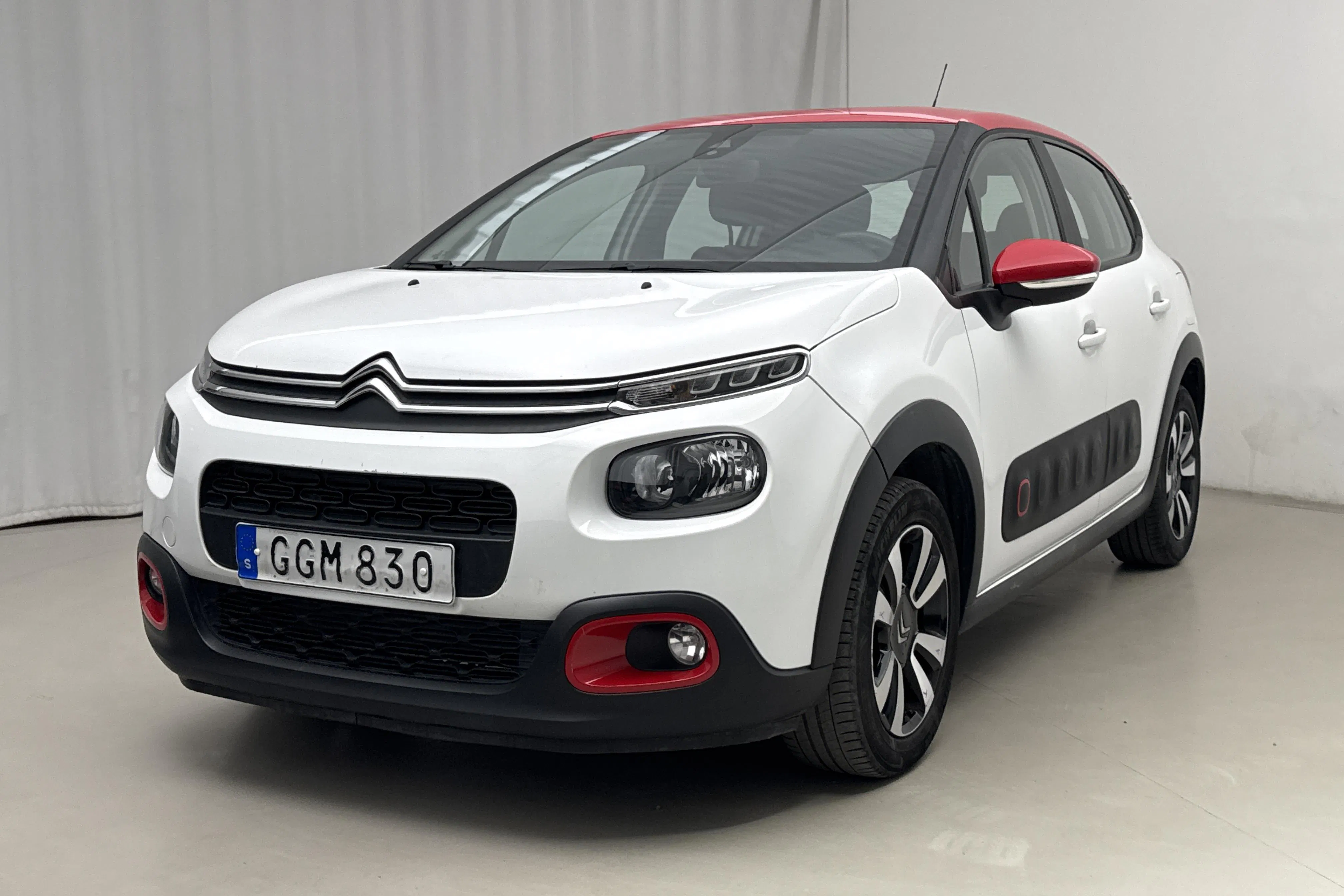 Presentationsfoto 1 av 15: Citroën C3 PureTech (82hk) - 7 020 mil - Manuell - vit - 2018