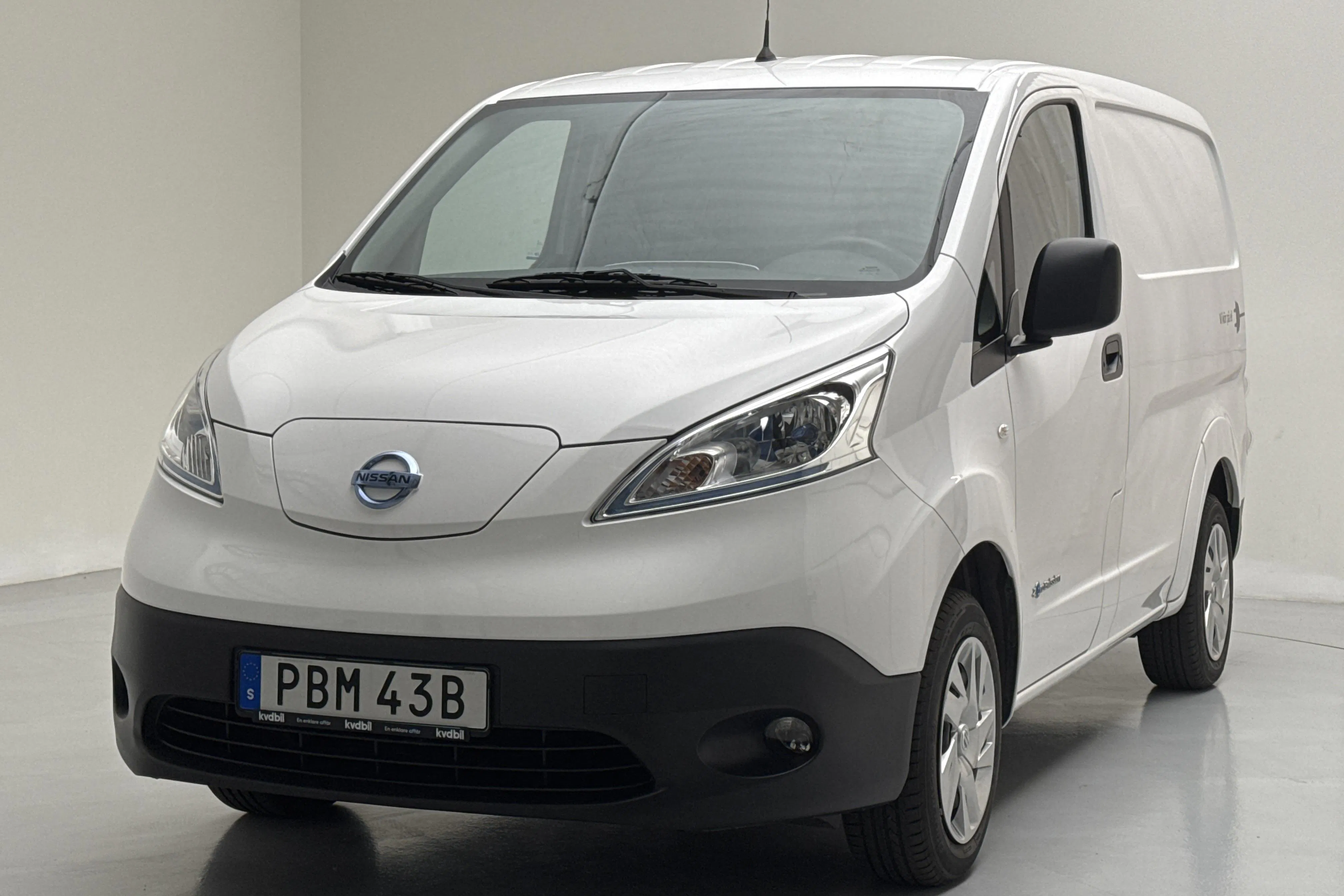 Presentation photo 1 of 15: Nissan e-NV200 40kWh (109hk) - 13 160 km - Automatic - white - 2021