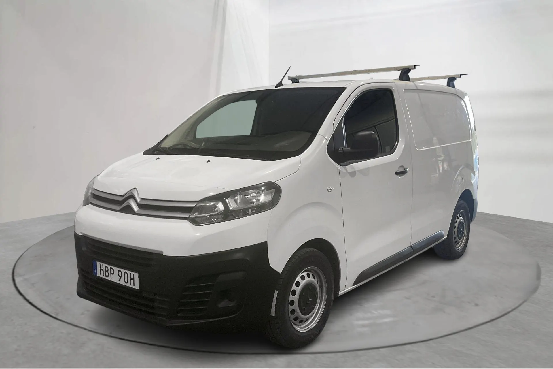 Presentationsfoto 1 av 13: Citroën Jumpy III 2.0 BlueHDI Skåp (100hk) - 22 512 mil - Manuell - vit - 2020