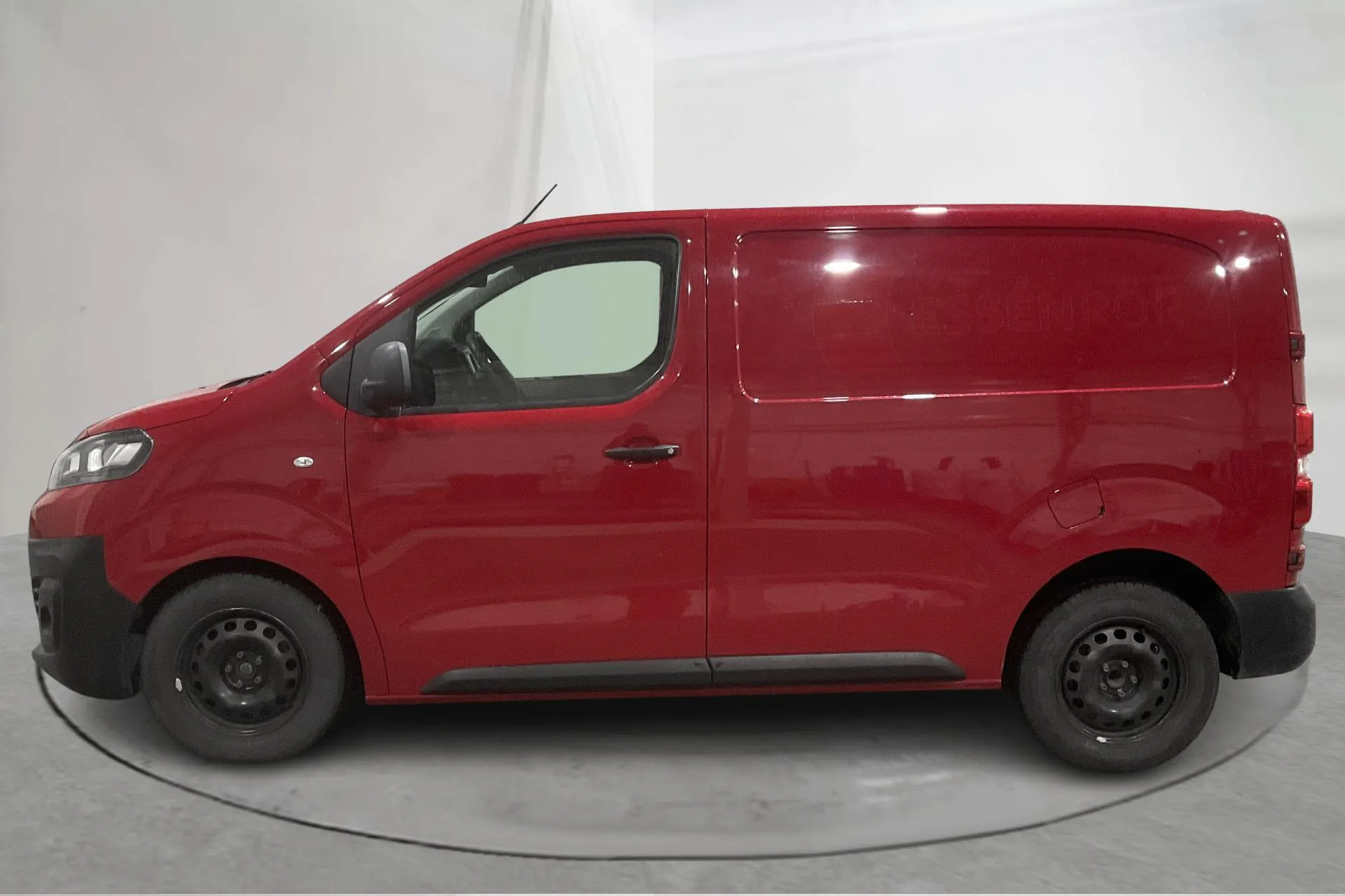 Presentationsfoto 2 av 12: Citroën Jumpy III 2.0 BlueHDI Skåp (95hk) - 13 331 mil - Manuell - röd - 2019