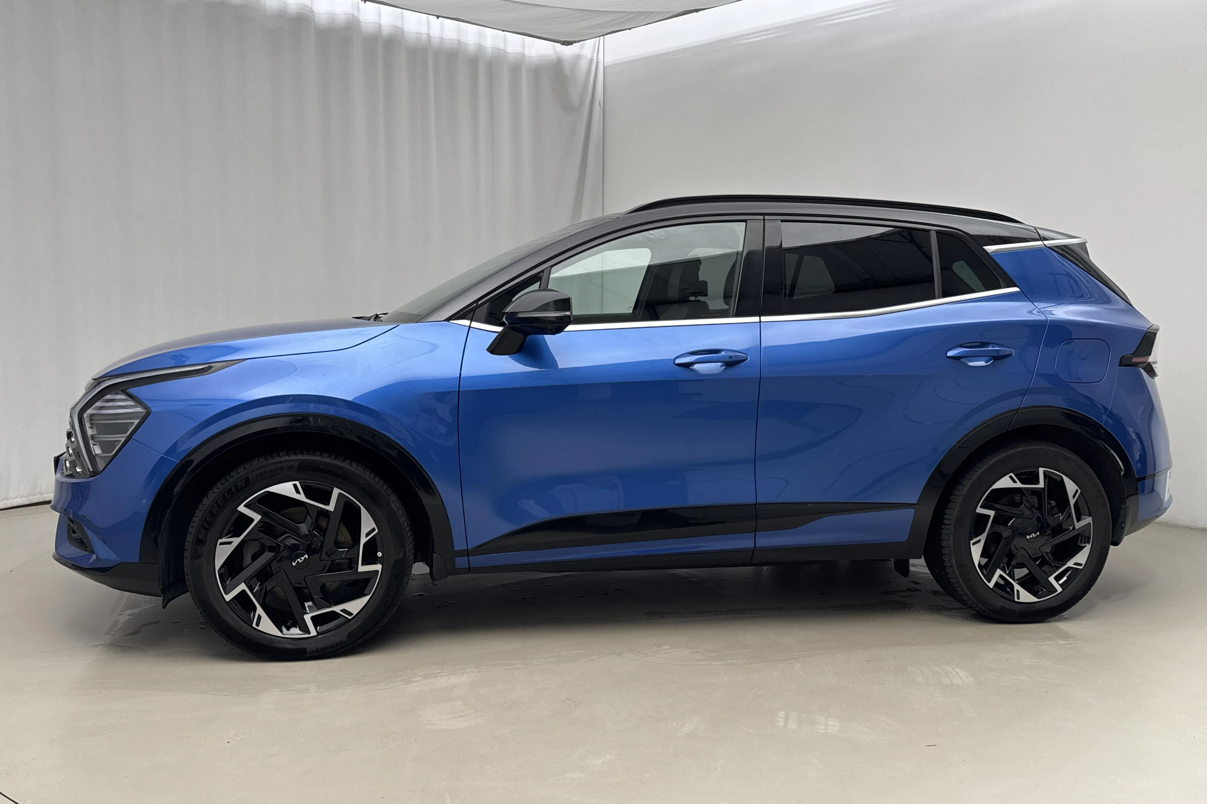 Presentation photo 2 of 25: KIA Sportage PHEV AWD (265hk) - 84 070 km - Automatic - blue - 2022