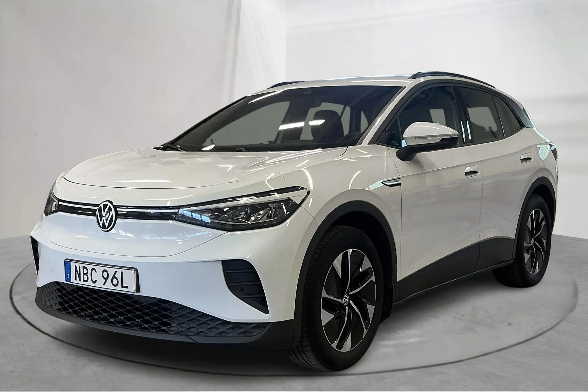 Presentation photo 1 of 18: VW ID.4 77kWh (204hk) - 10 773 Scandinavian mile - Automatic - white - 2023