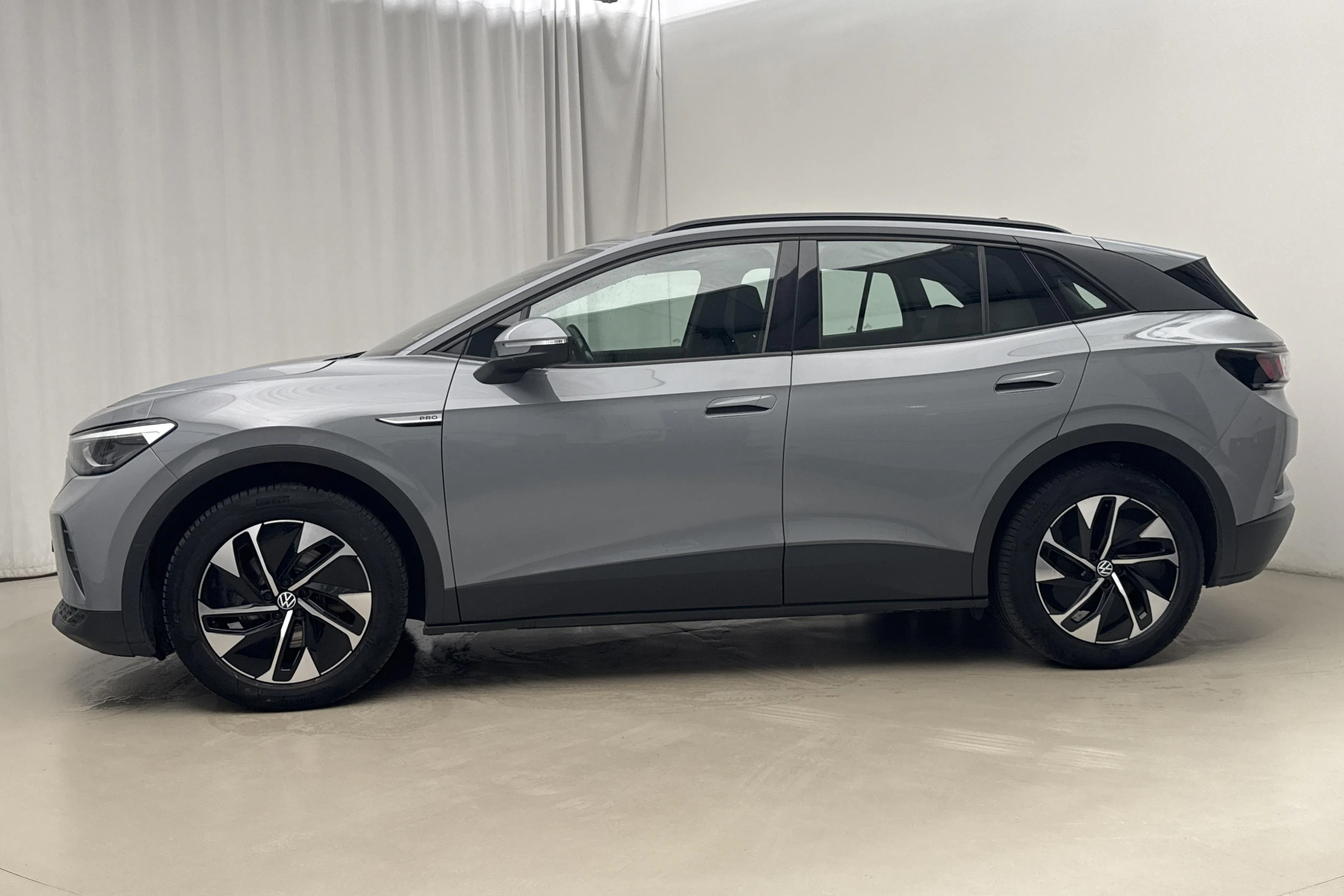 Presentation photo 2 of 23: VW ID.4 77kWh (204hk) - 9 882 Scandinavian mile - Automatic - gray - 2022
