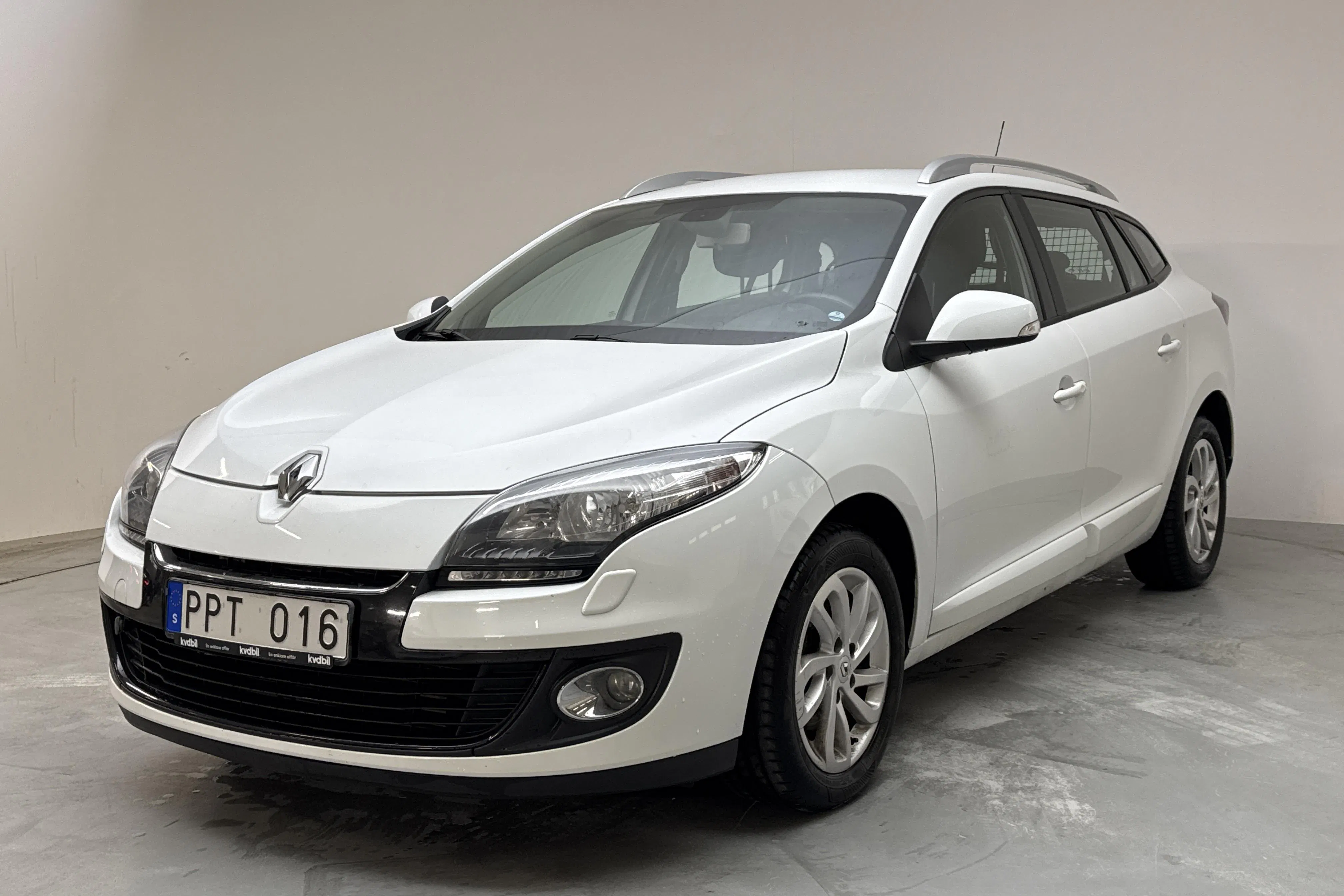 Presentationsfoto 1 av 12: Renault Mégane Phas III 1.5 dCi Sports Tourer (90hk) - 10 874 mil - Manuell - vit - 2013