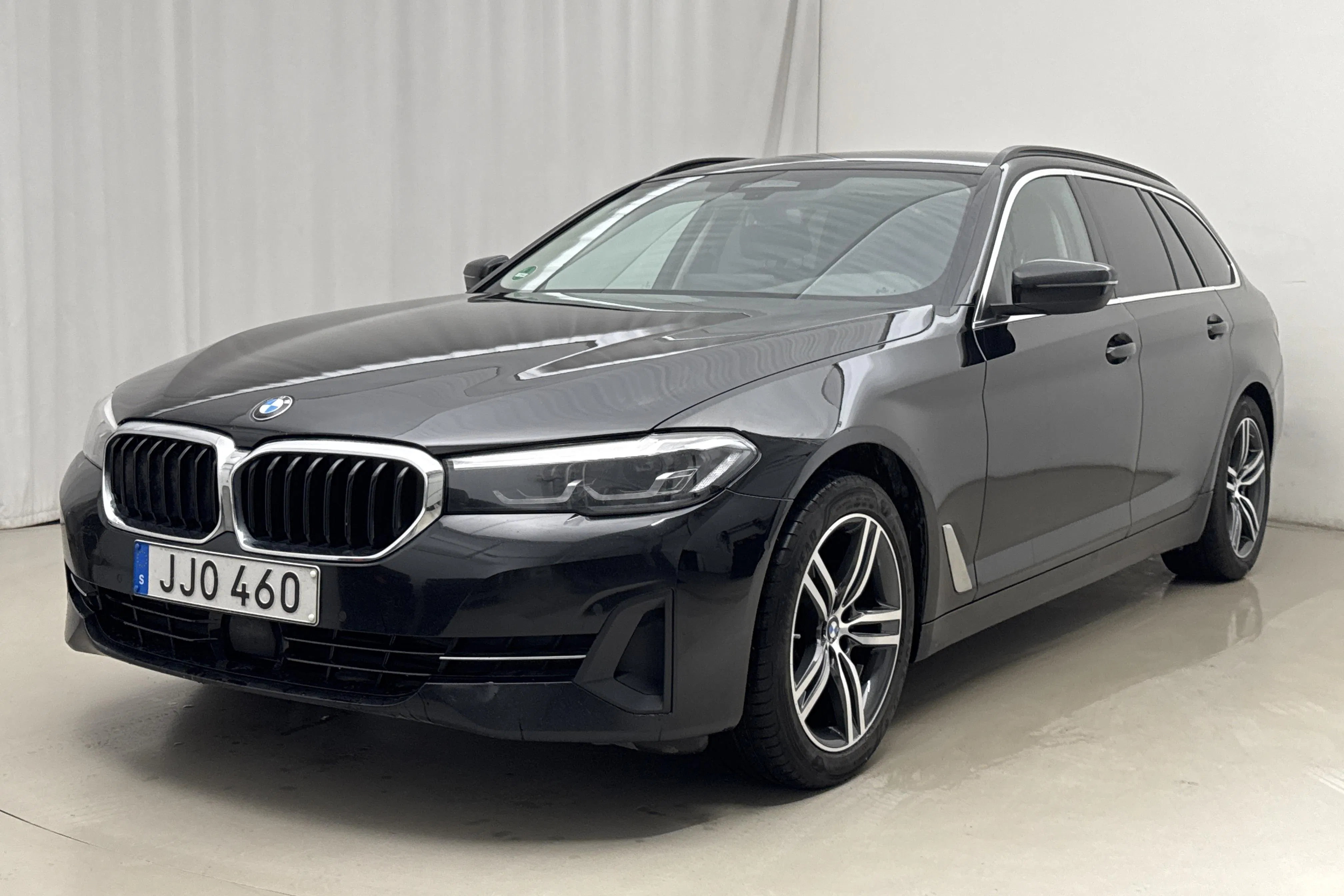 BMW 520d xDrive Touring, G31 LCI (190hk+11hk)