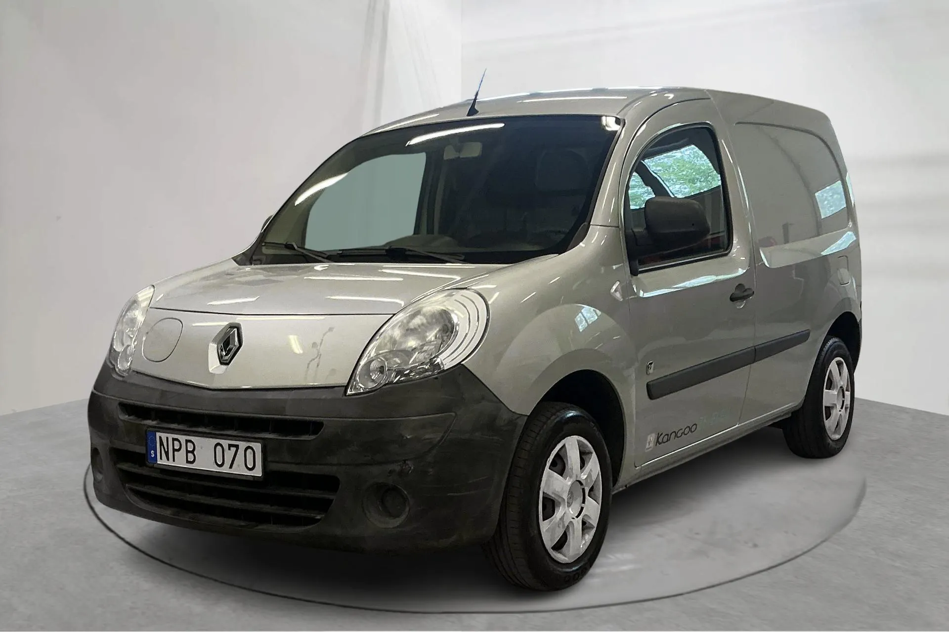 Presentation photo 1 of 16: Renault Kangoo Express II Z.E. Skåp (60hk) - 98 980 km - Automatic - silver - 2013