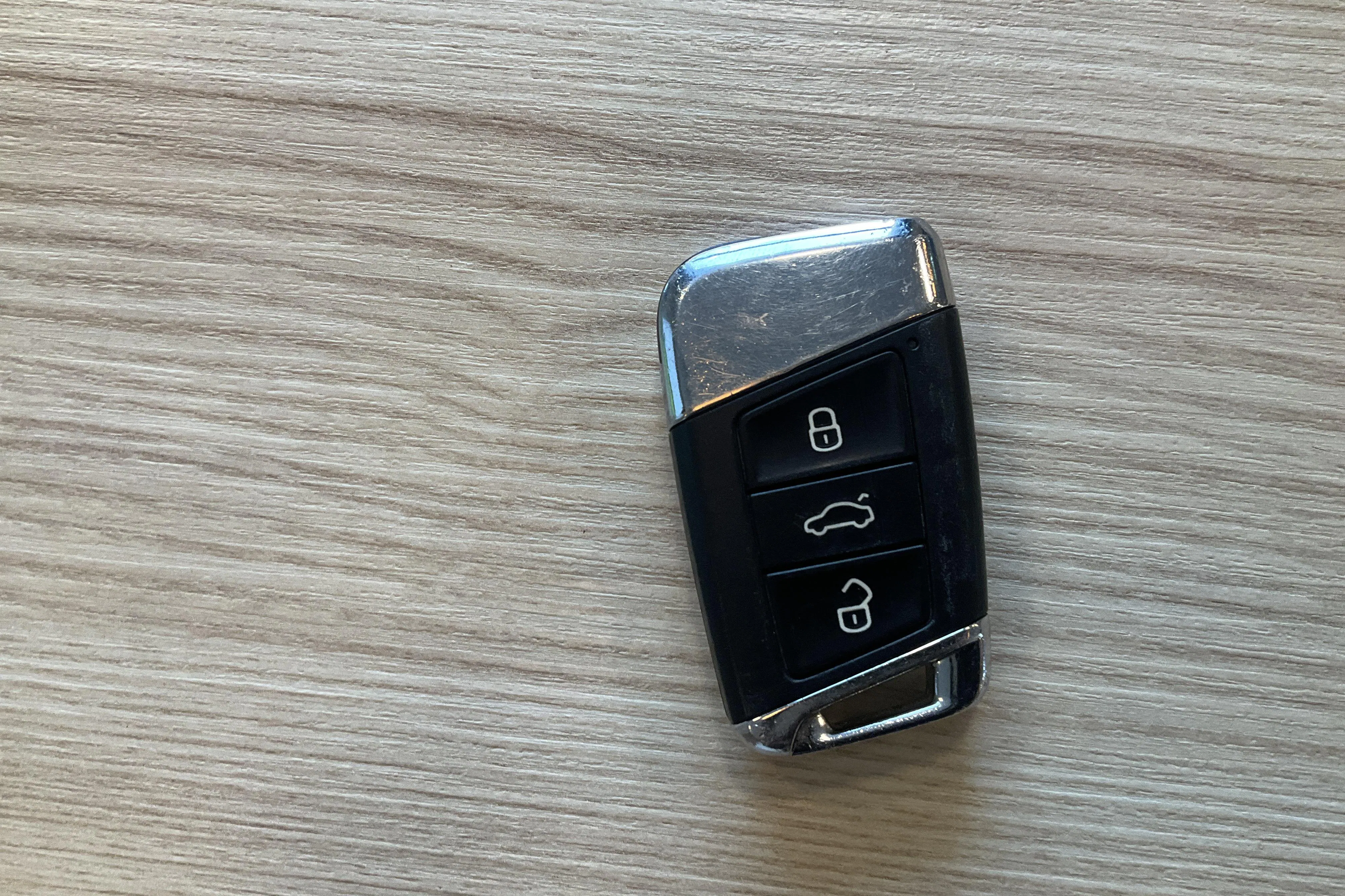 Presentationsfoto 13 av 13: VW Passat 2.0 TDI Sportscombi (150hk) - 13 892 mil - Automat - vit - 2018