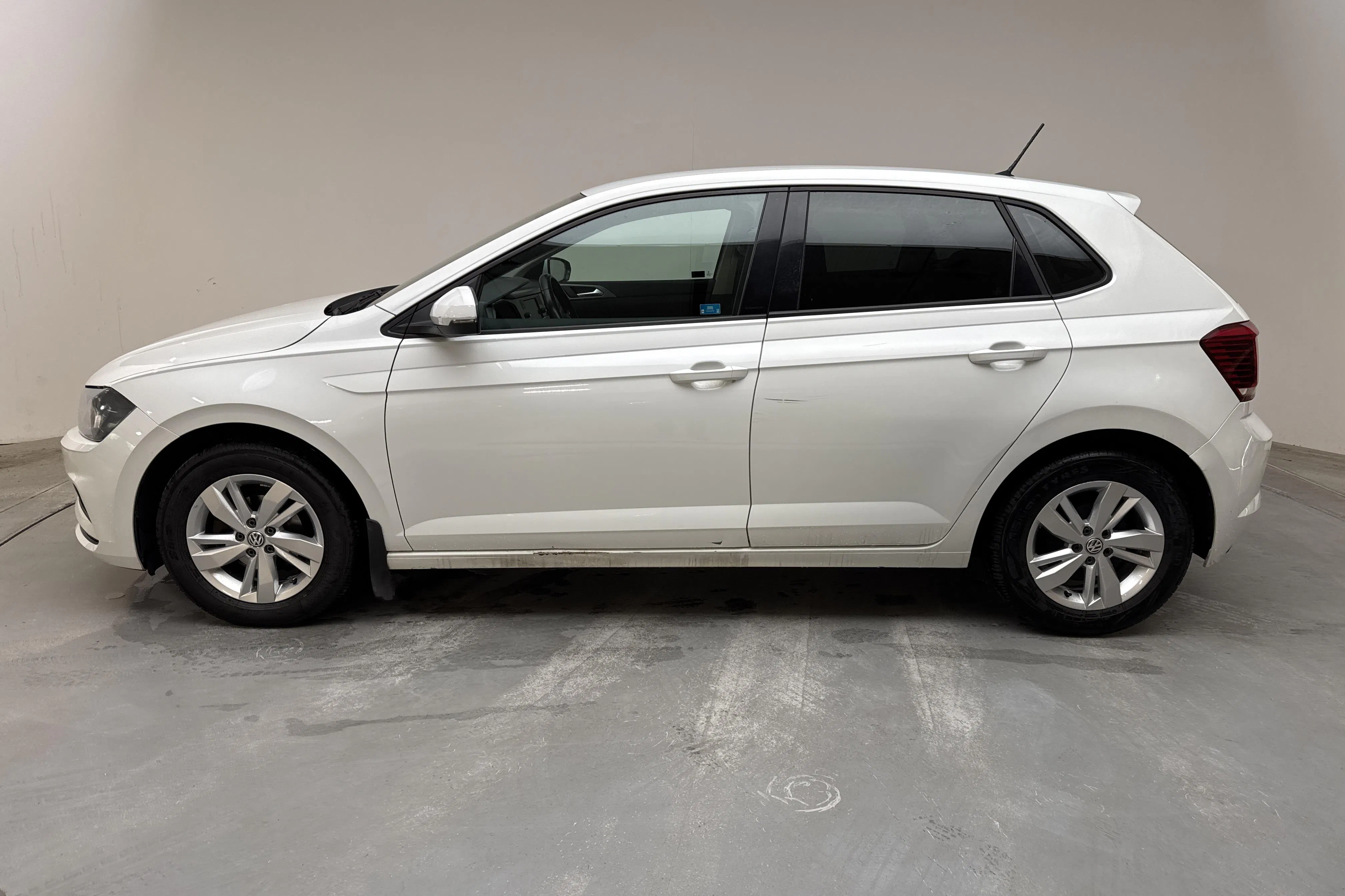 Presentationsfoto 2 av 12: VW Polo 1.0 TSI 5dr (95hk) - 20 769 mil - Automat - vit - 2020