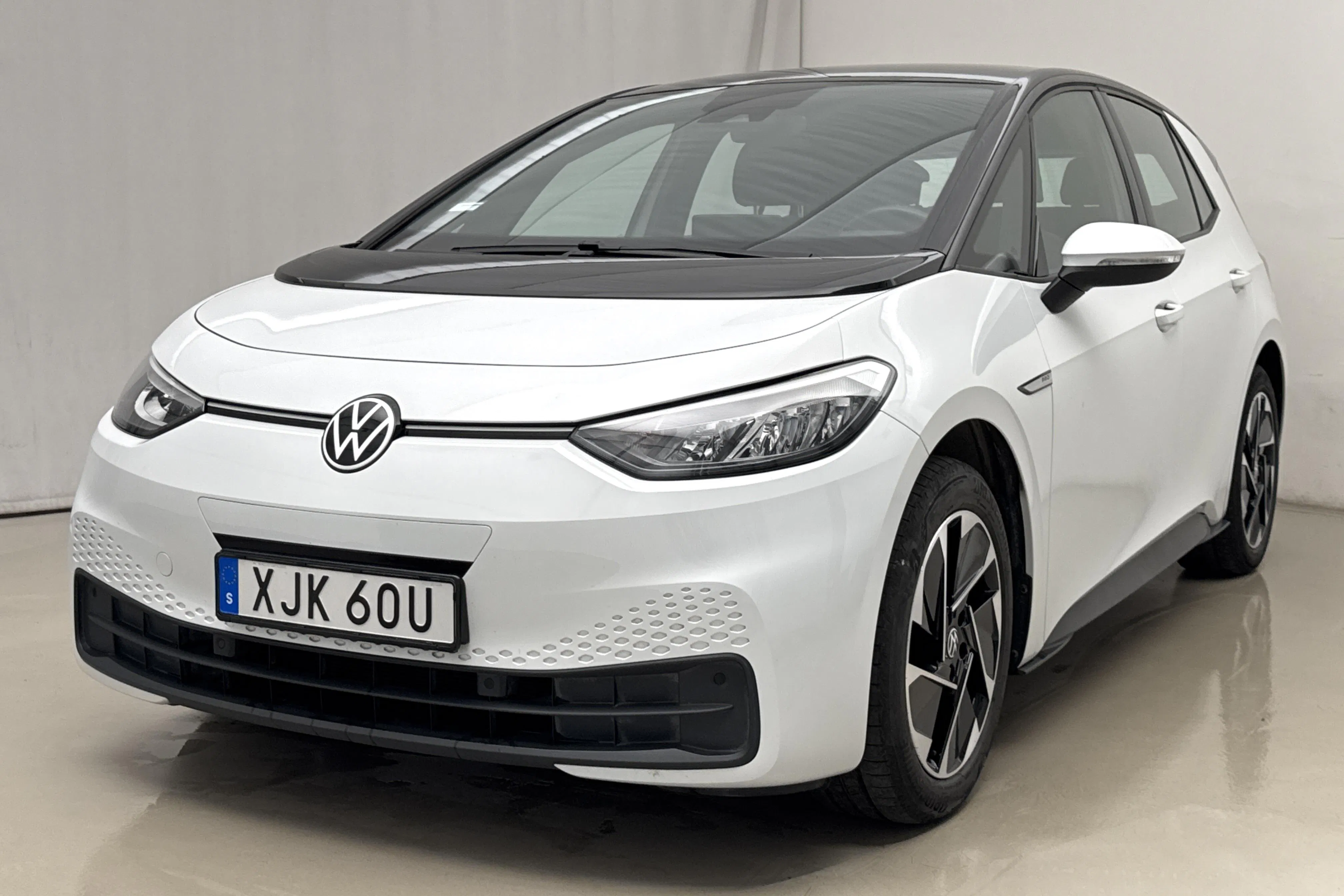 Presentationsfoto 1 av 19: VW ID.3 58kWh (204hk) - 3 663 mil - Automat - vit - 2021