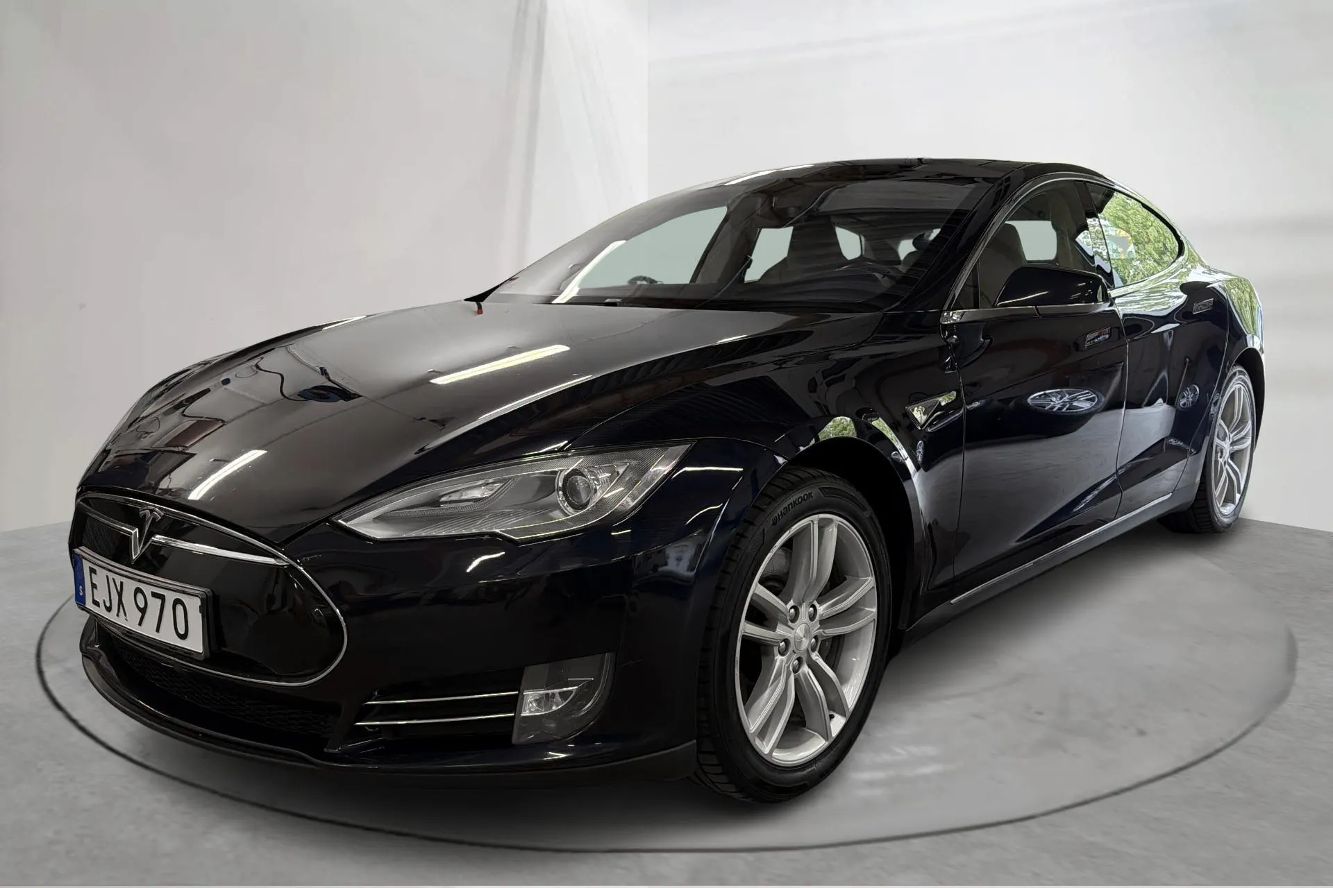 Presentationsfoto 1 av 21: Tesla Model S 85 - 24 037 mil - Automat - blå - 2014