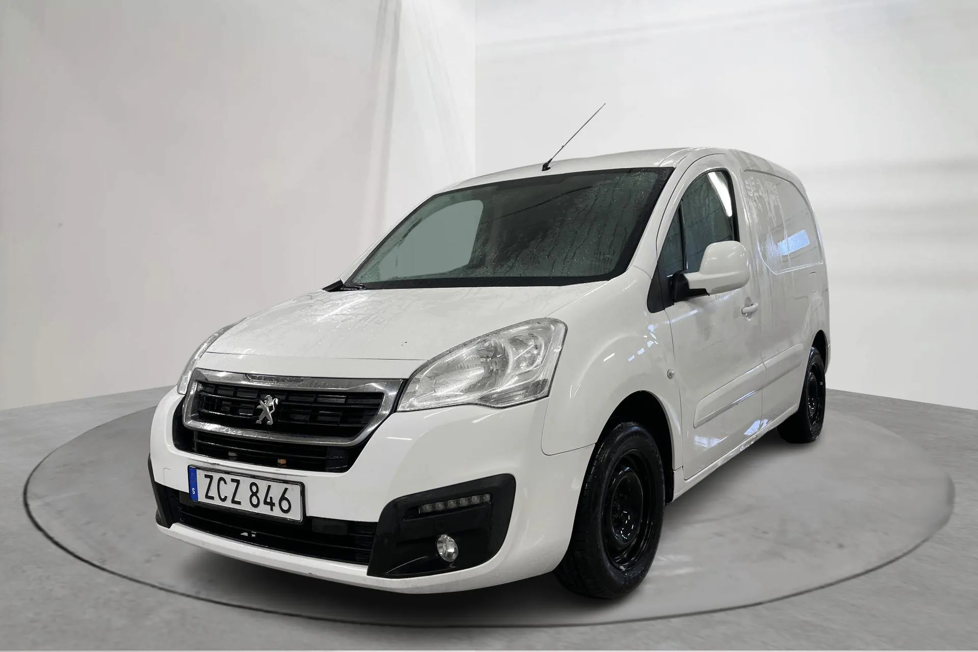 Presentation photo 1 of 14: Peugeot Partner 1.6 BlueHDI Skåp (100hk) - 101 790 km - Automatic - 2017