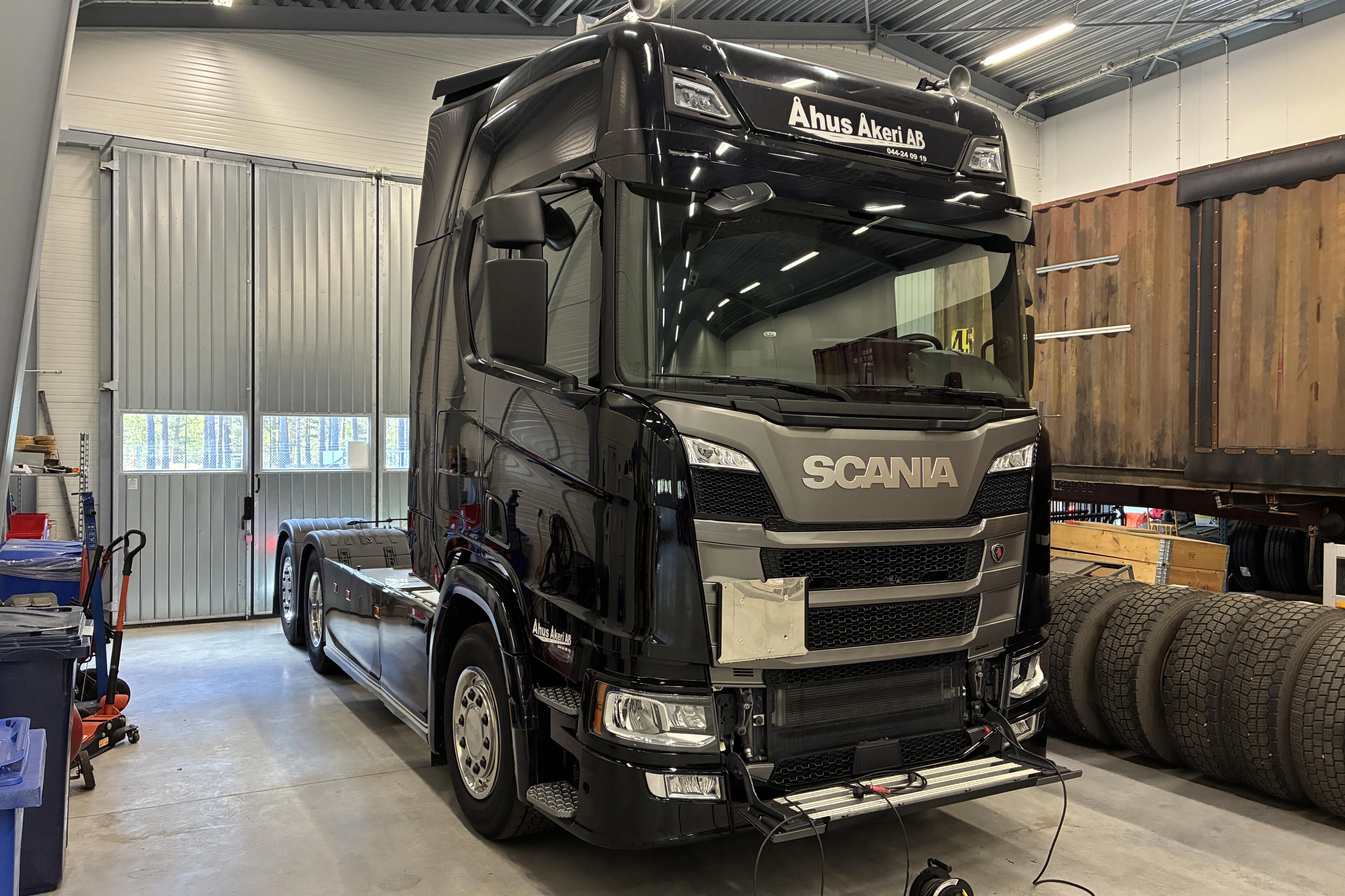 Presentationsfoto 2 av 66: SCANIA R500A NB - 49 606 km - Automat - svart - 2022