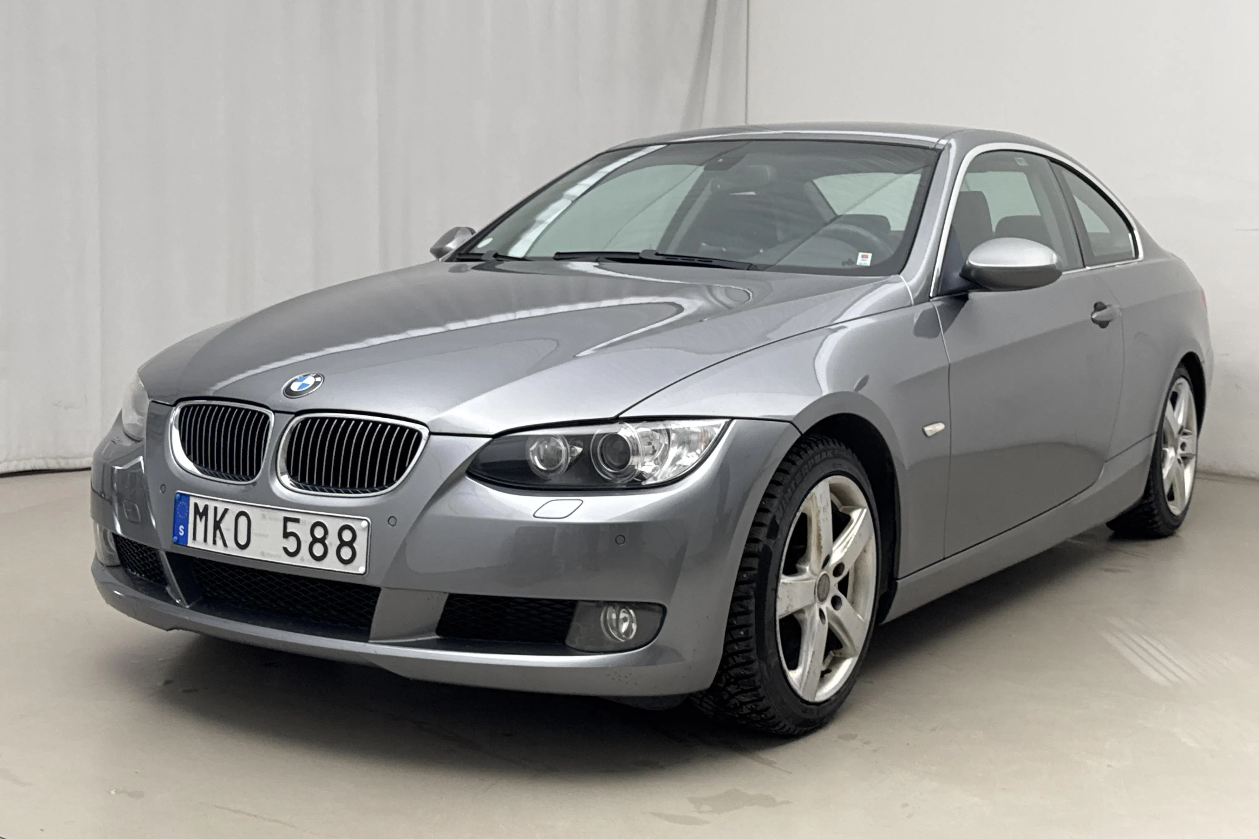 BMW 325i Coupé, E92 (218hk)