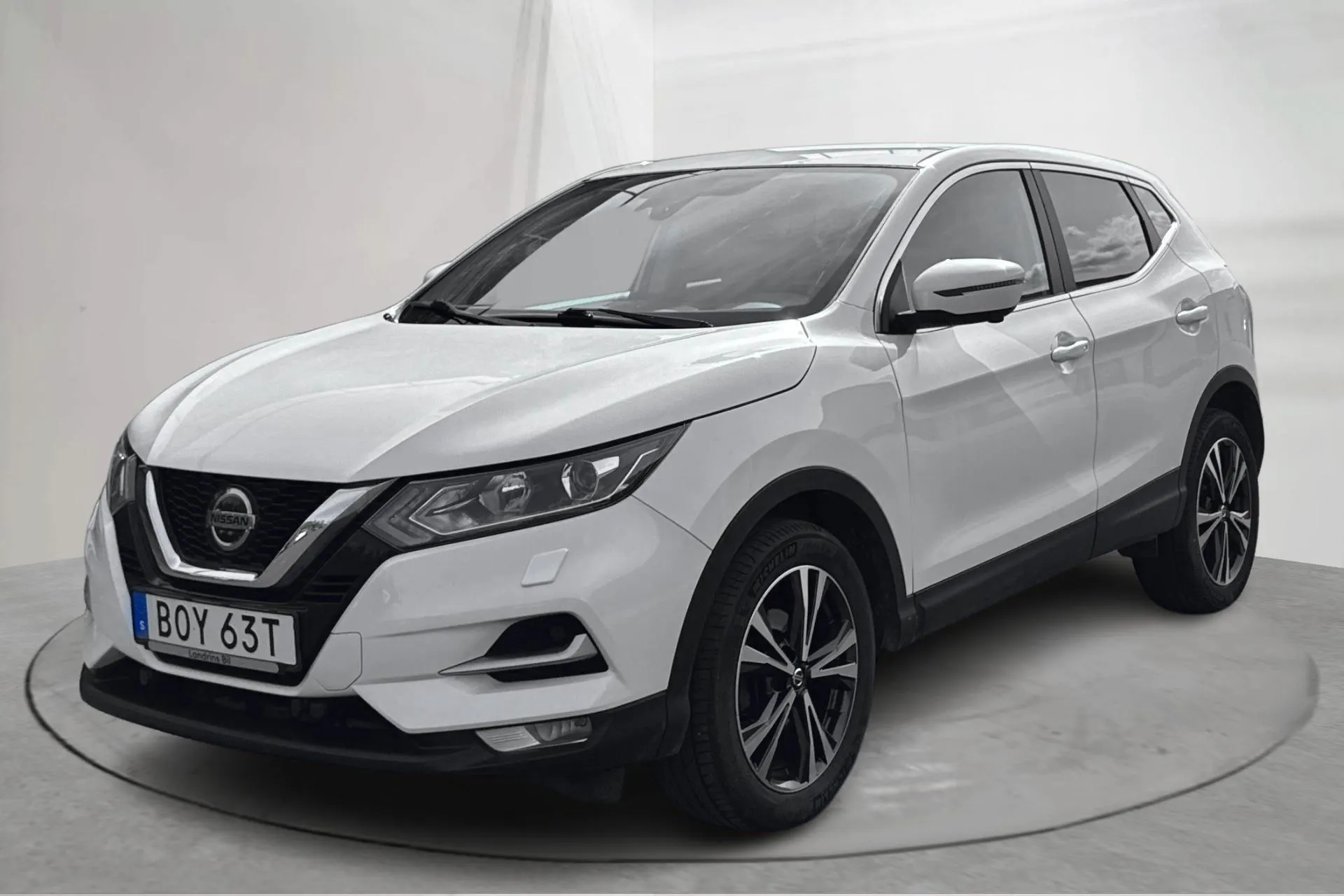 Presentationsfoto 1 av 15: Nissan Qashqai 1.3 DIG-T (160hk) - 6 280 mil - Automat - vit - 2021