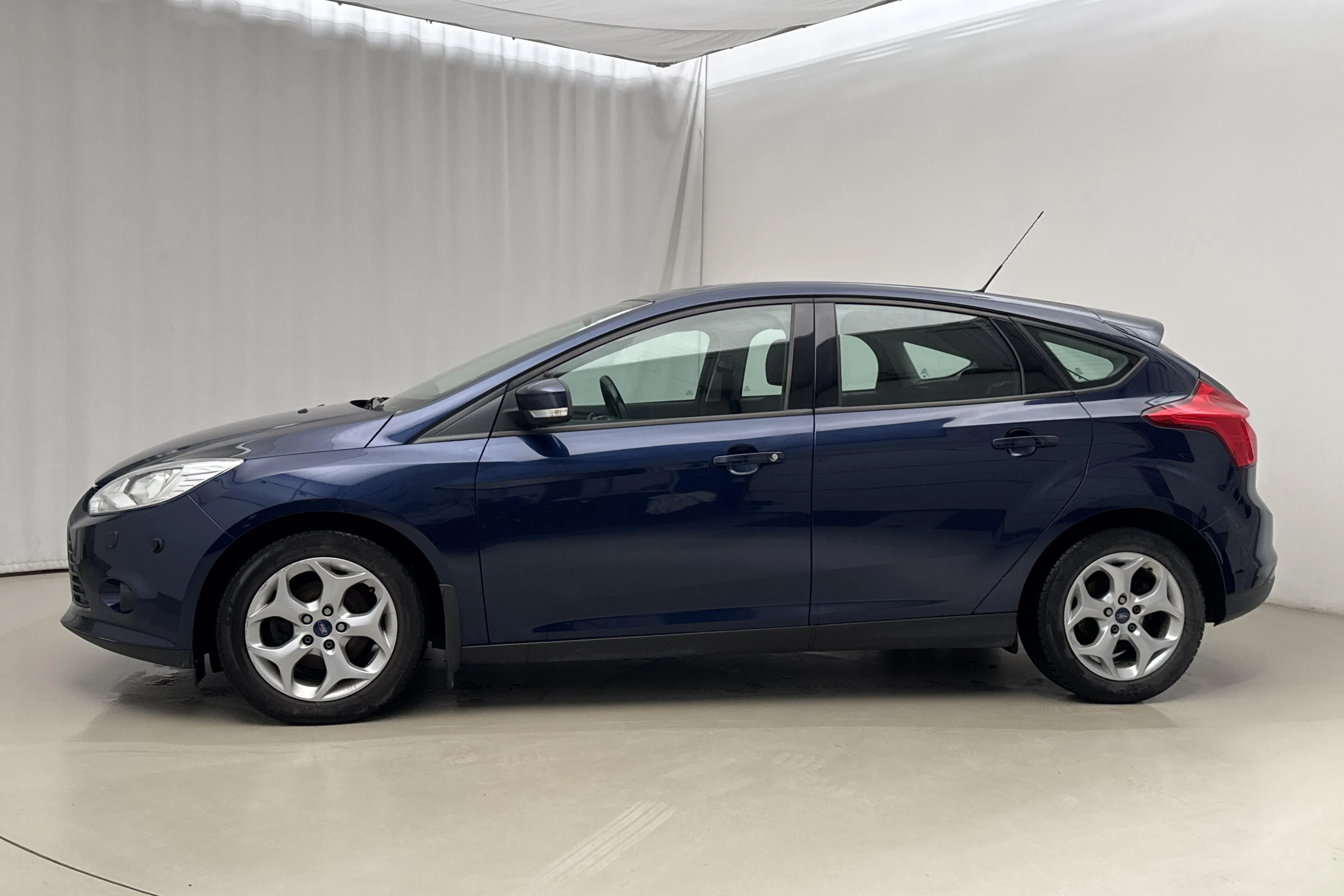 Presentation photo 2 of 15: Ford Focus 1.6 TDCi 5dr (95hk) - 161 570 km - Manual - blue - 2012