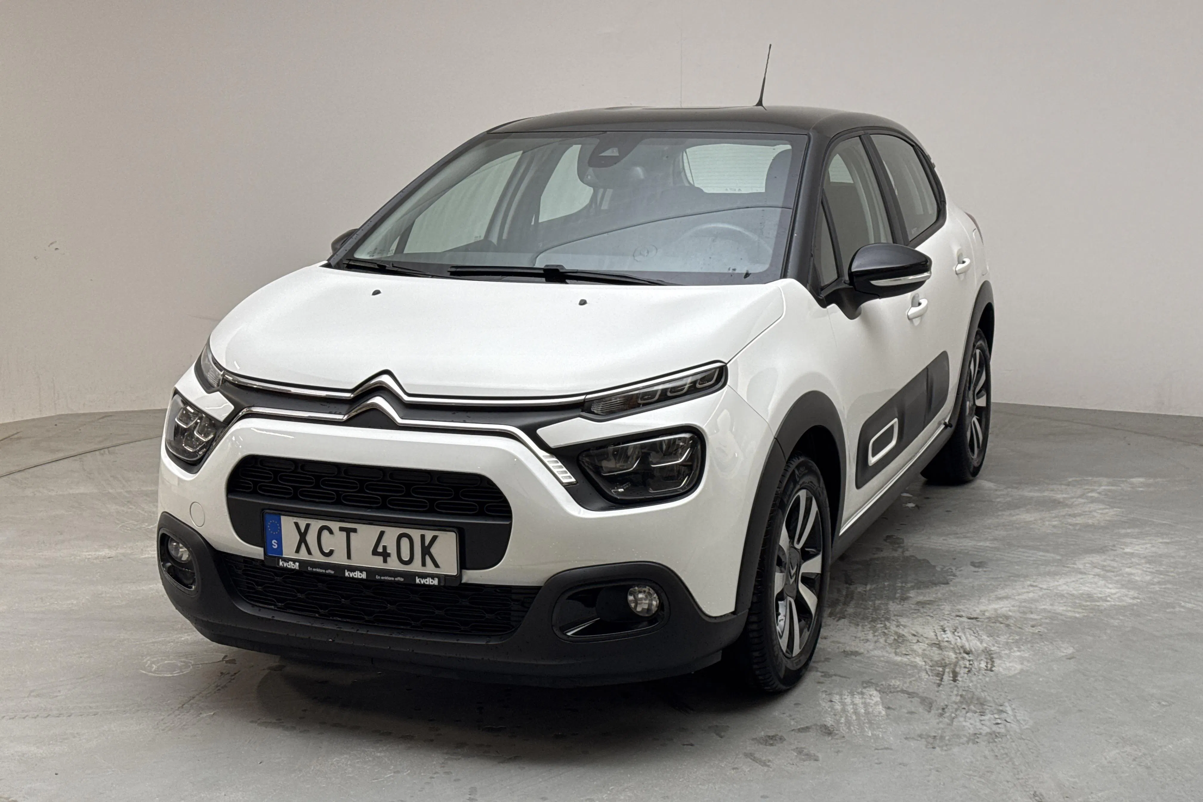 Presentationsfoto 1 av 12: Citroën C3 PureTech (82hk) - 6 654 mil - Manuell - vit - 2022