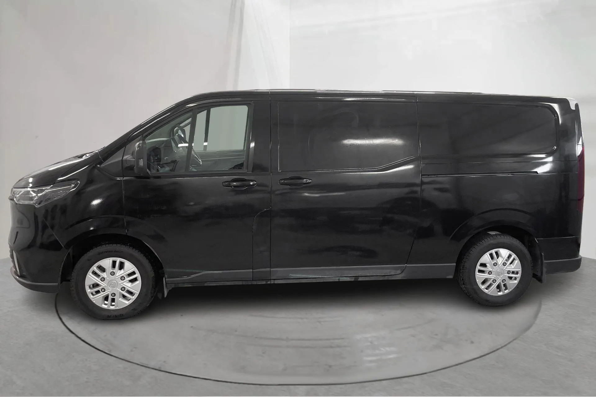 Presentation photo 2 of 20: Maxus e-Deliver 7 88kWh (200hk) - 18 180 km - Automatic - white - 2024
