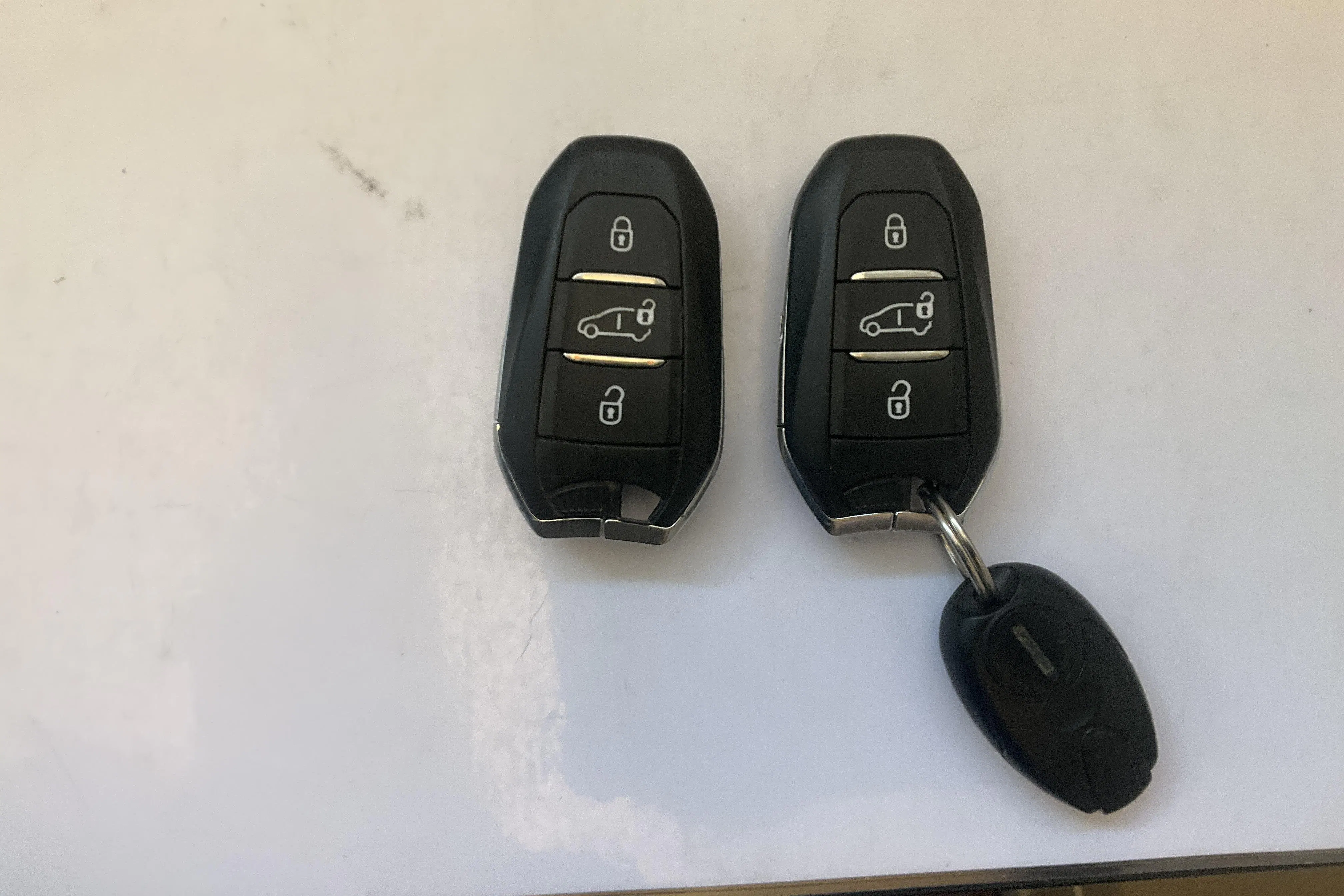 Presentationsfoto 13 av 13: Toyota PROACE 2.0D (177hk) - 15 366 mil - Automat - vit - 2018
