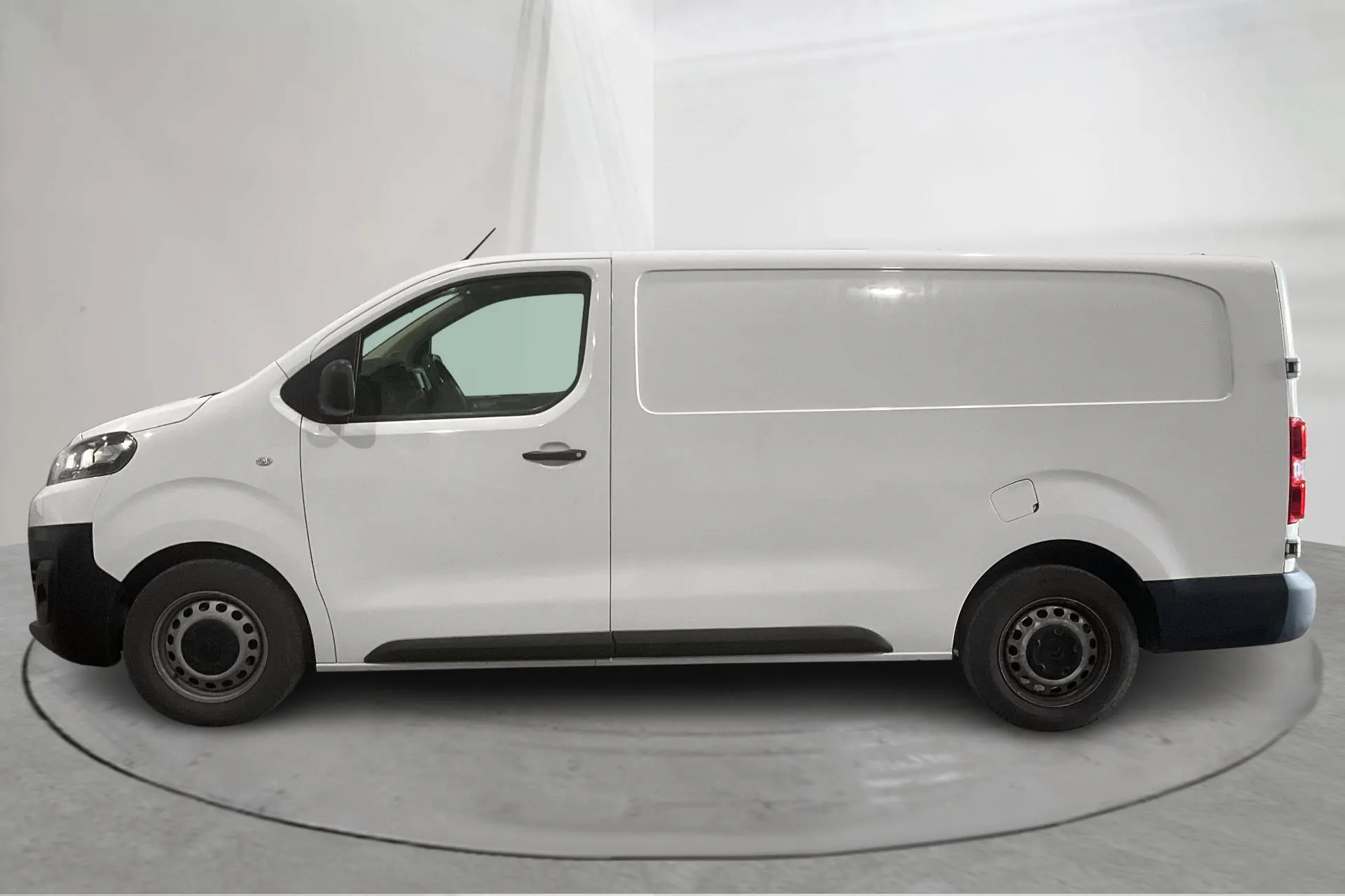 Presentationsfoto 2 av 14: Citroën Jumpy IV 2.0 BlueHDI Skåp (145hk) - 7 678 mil - Automat - vit - 2022