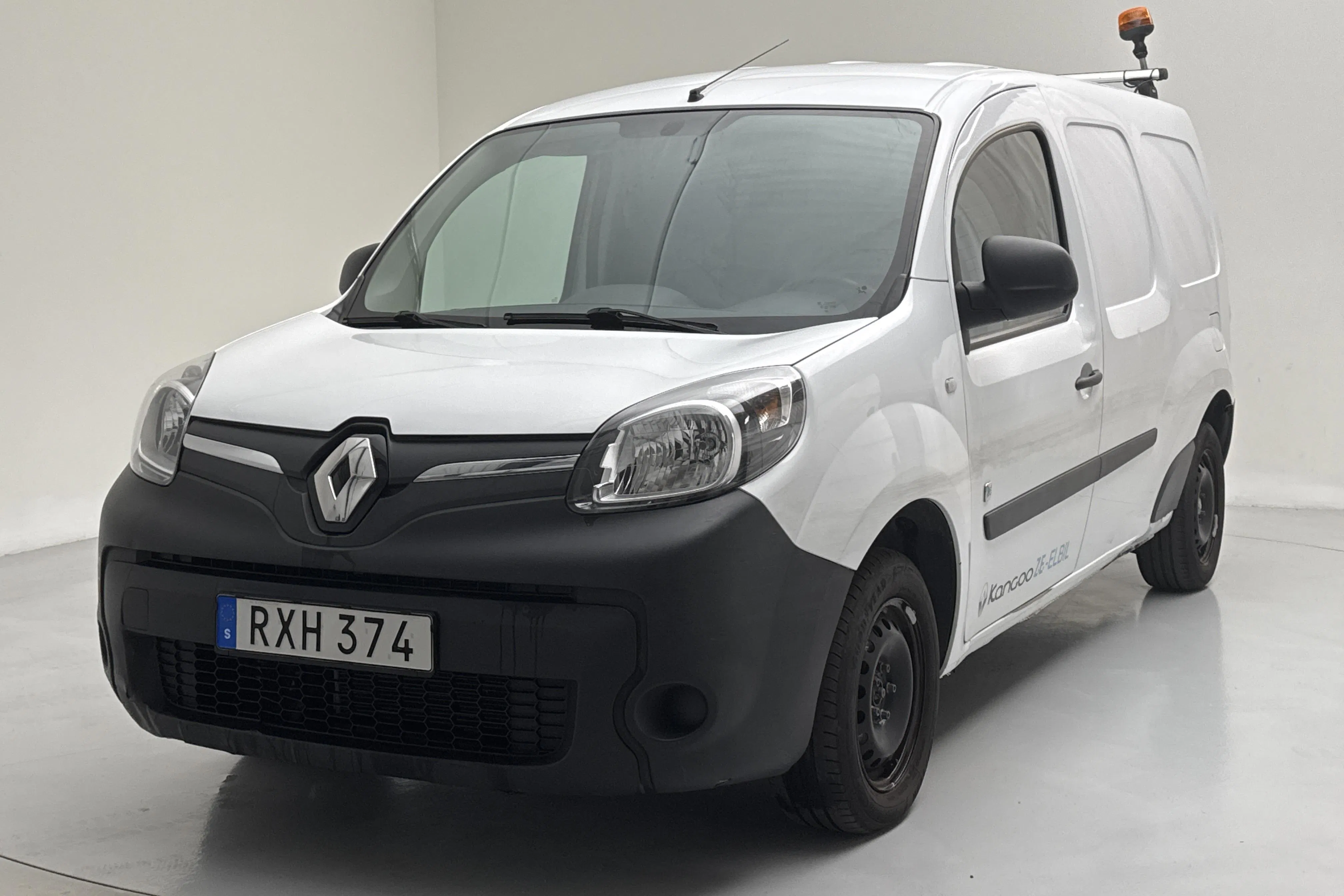 Presentationsfoto 1 av 14: Renault Kangoo II Z.E. 22kWh Maxi Skåp (60hk) - 8 310 mil - Automat - vit - 2017